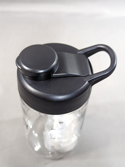 Drilla Moloney Protein Shaker & Concurso Visual Towel Set