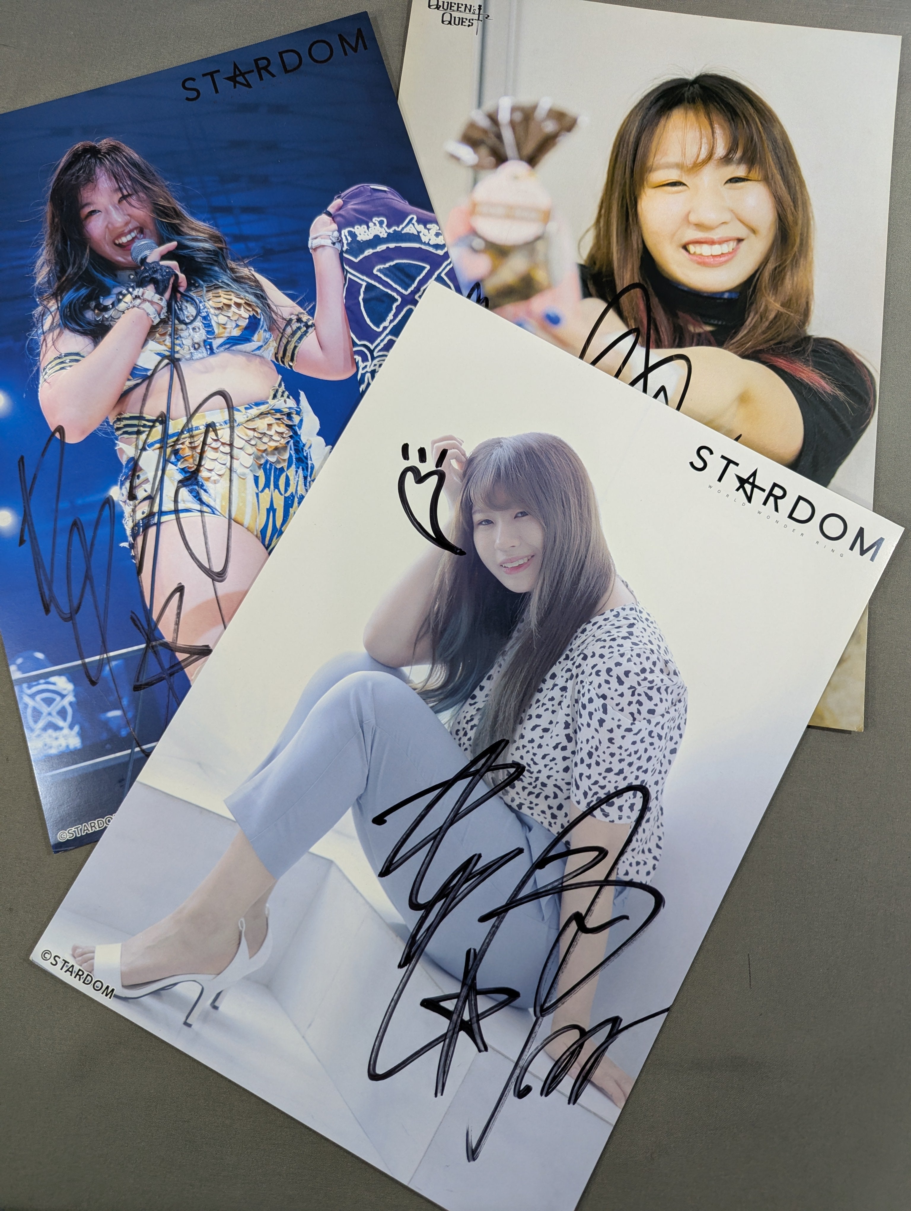 スターダム 直筆サイン入り ポートレートセット① – 闘道館