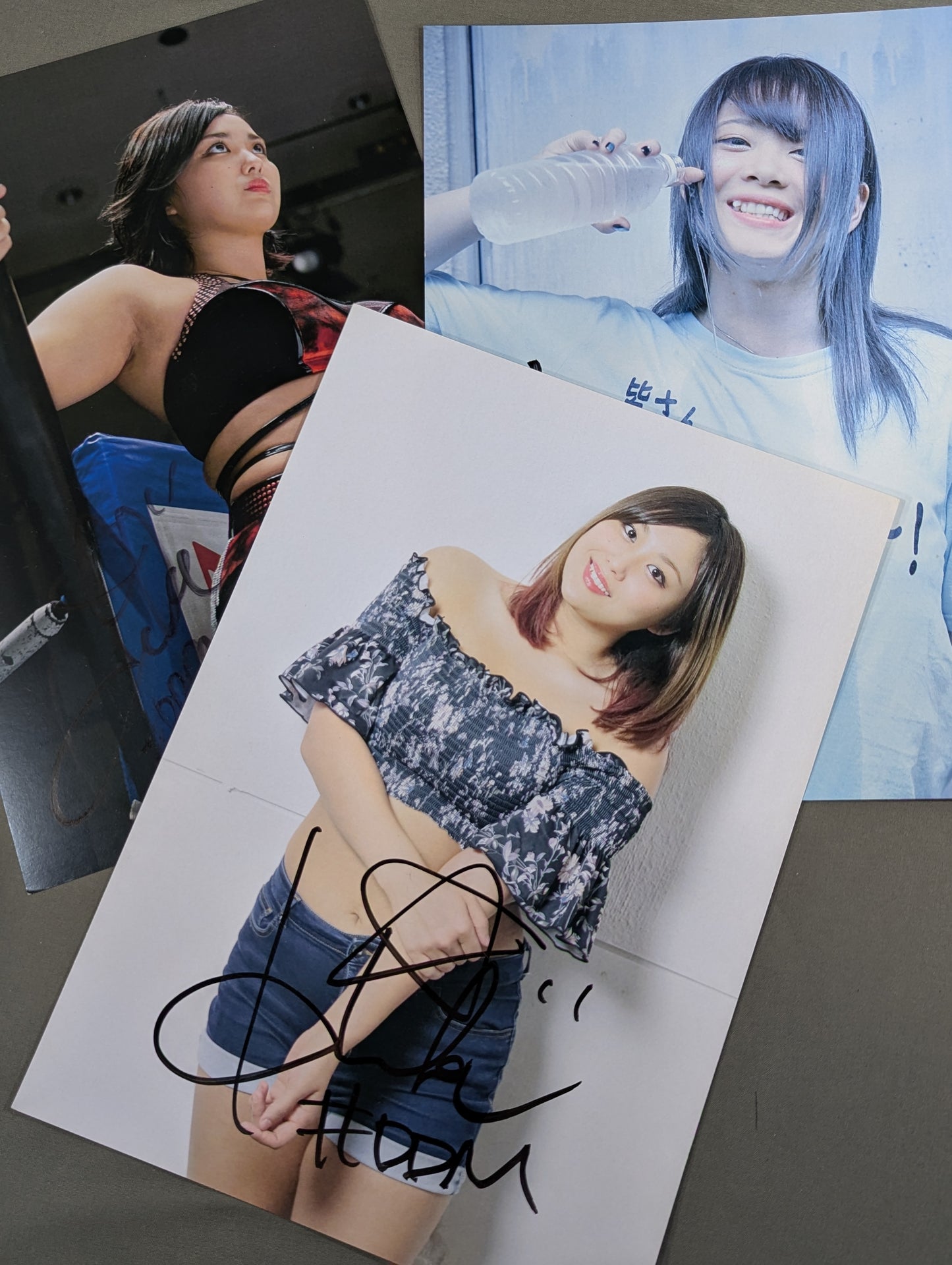 Stardom hand signed autograph  Pro-Photo  Sets(2)