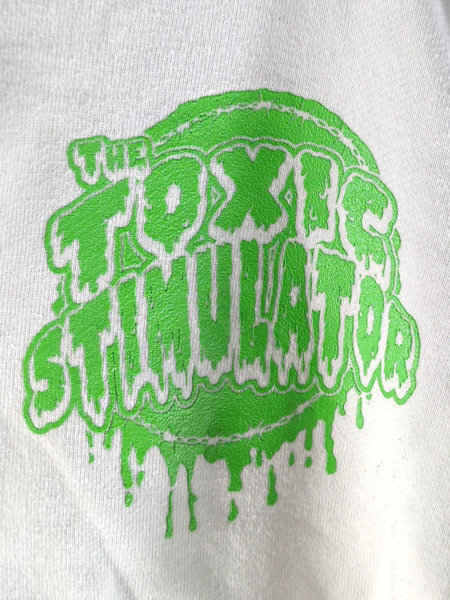 葛西純「THE TOXIC STIMULATOR」ジップパーカー(ホワイト×グリーン)