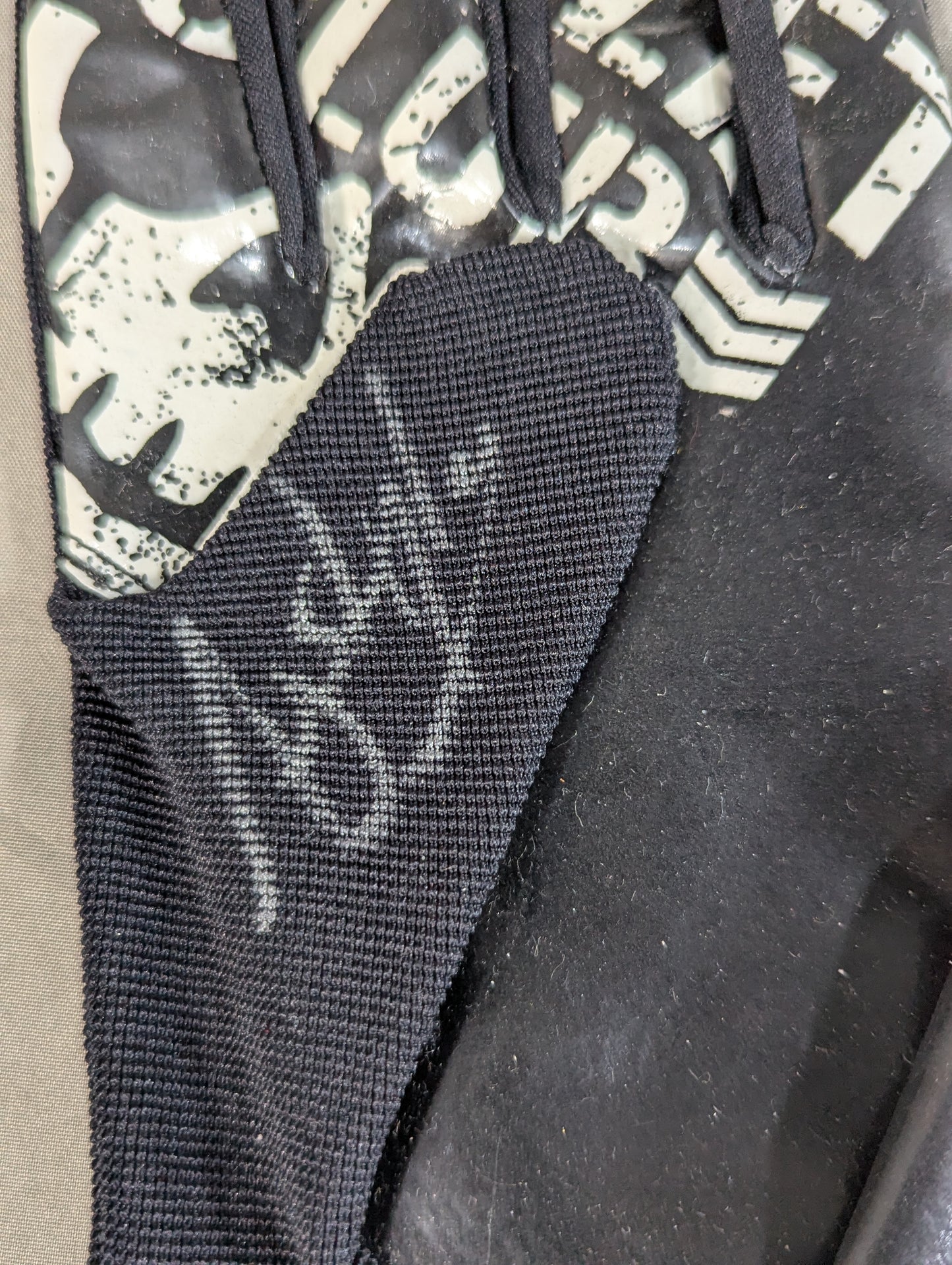 ★AJ Styles BULLET CLUB Gloves ★