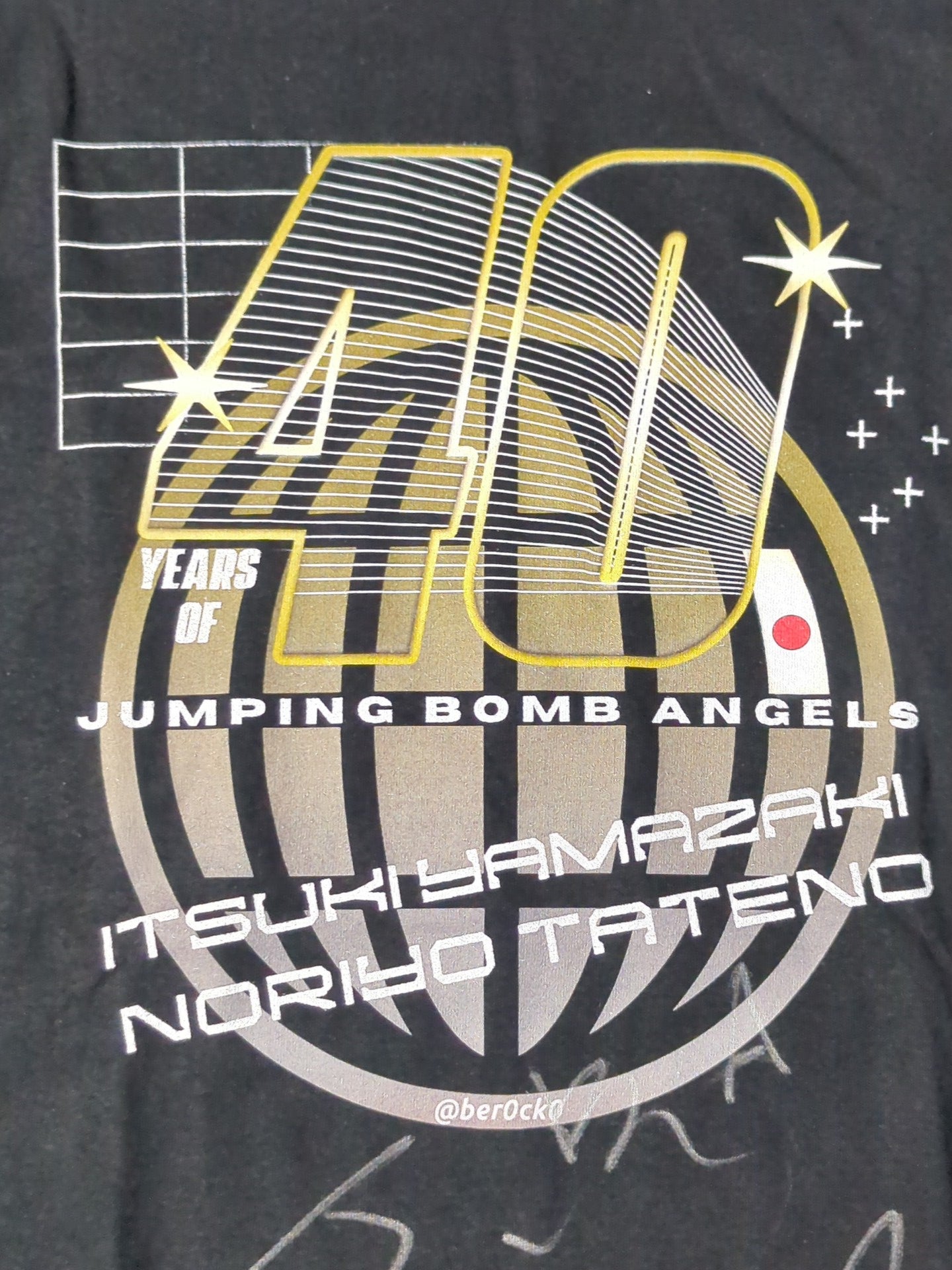 【2 hand signed autographs 】Jumping Bomb Angels ( Noriyo Tateno &Itsuki Yamazaki "40th Anniversary" T-shirt