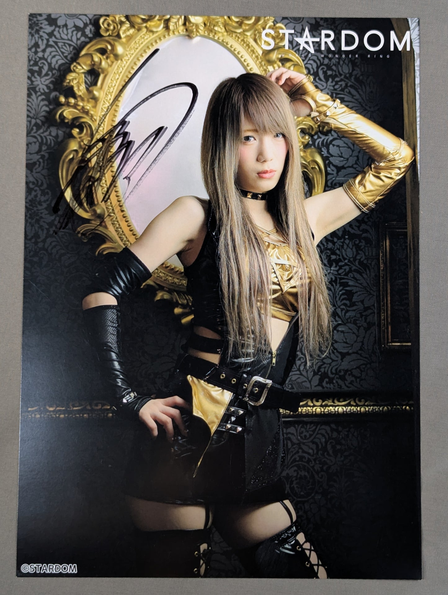 Saki Kashima  hand signed autograph  Stardom Pro-Photo  (M-1)