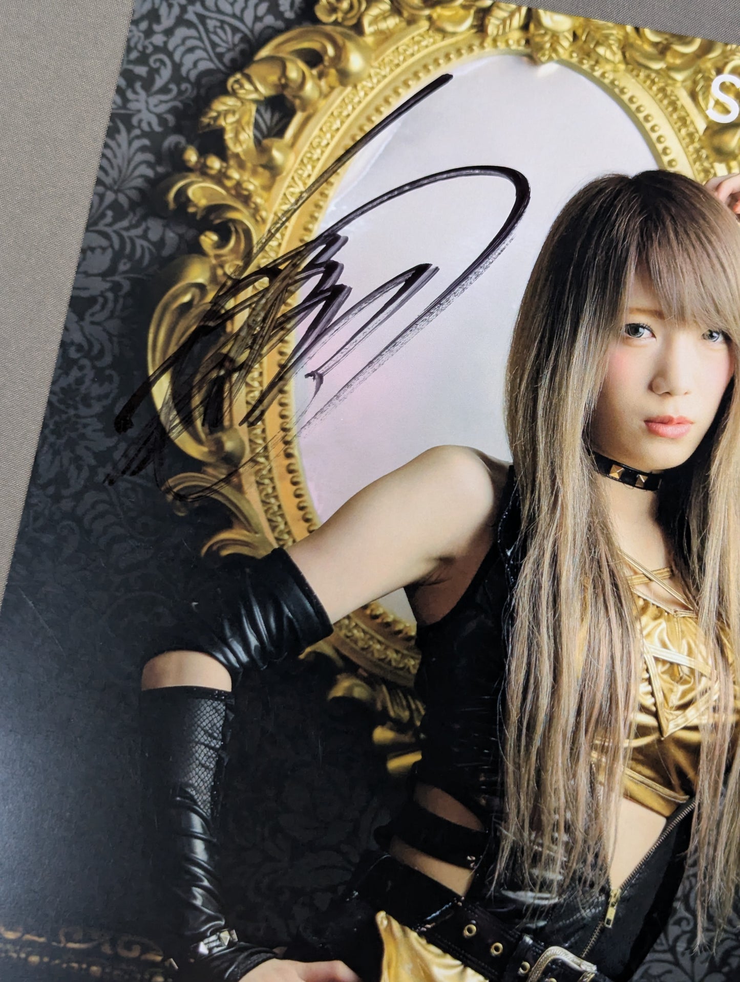 Saki Kashima  hand signed autograph  Stardom Pro-Photo  (M-1)