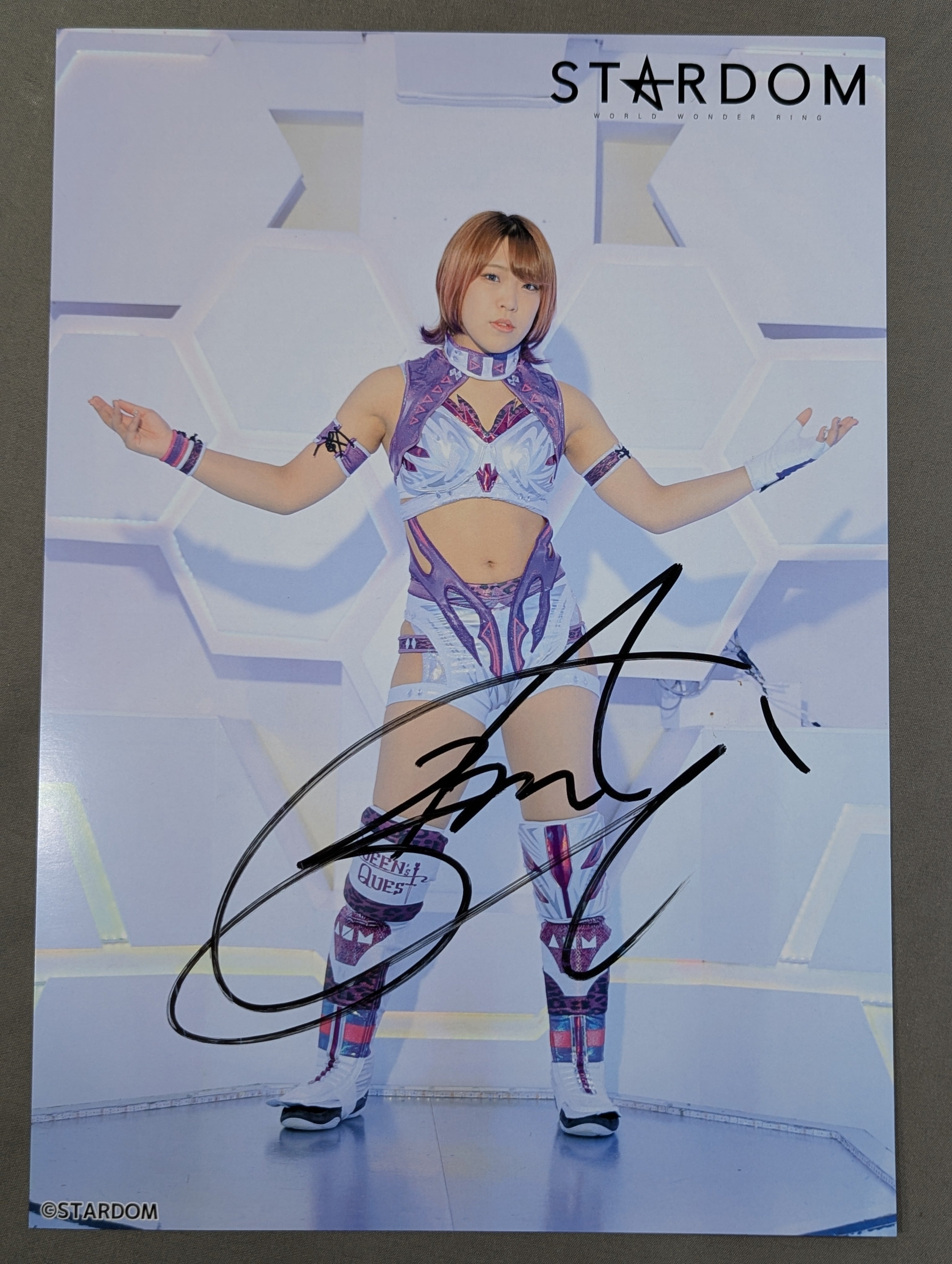 AZM 直筆サイン入り スターダムポートレート(S-7) – 闘道館