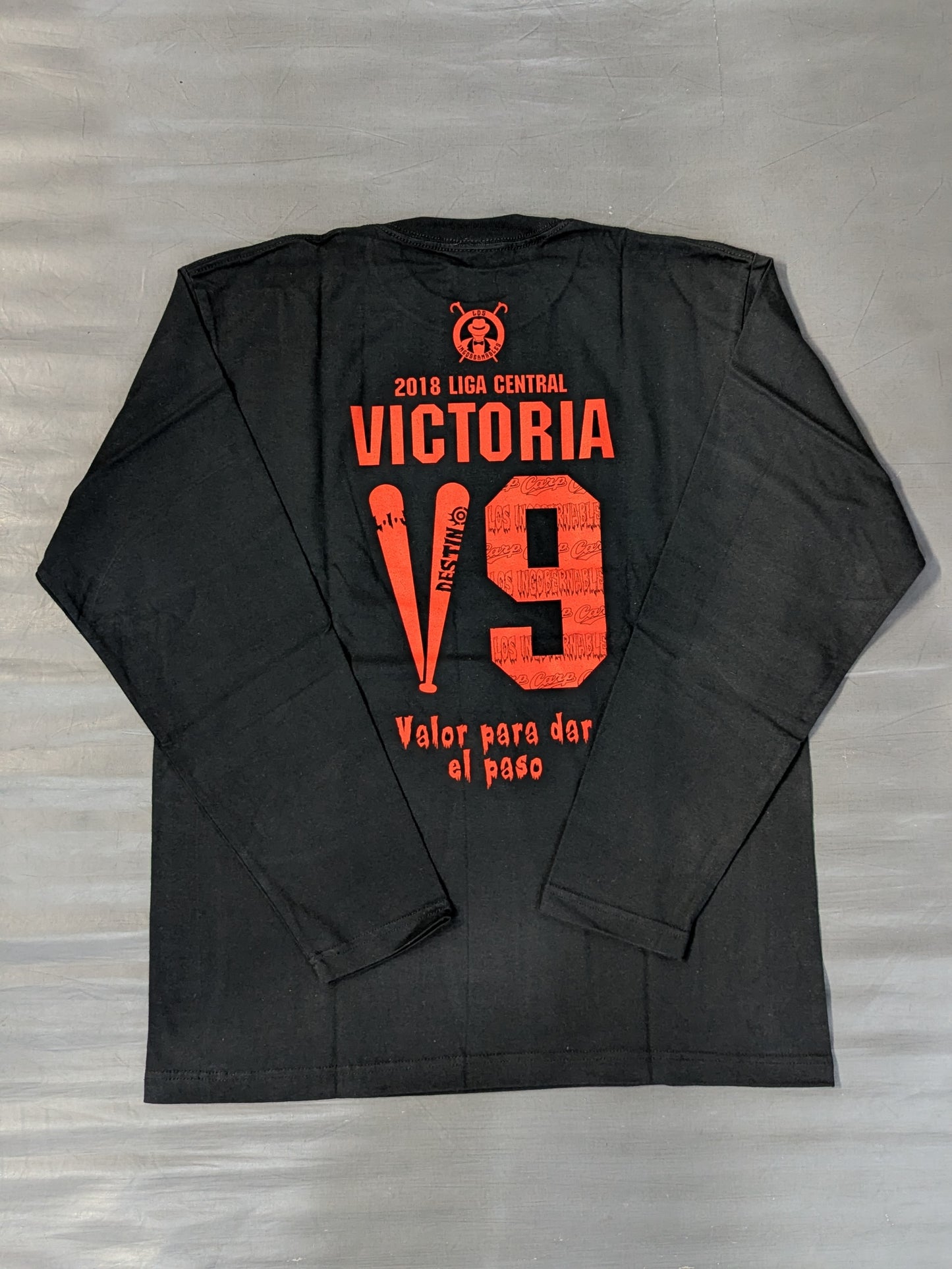 Hiroshima Toyo Carp × Tetsuya Naito Collaboration V9 Long Sleeve T-Shirt (Black)