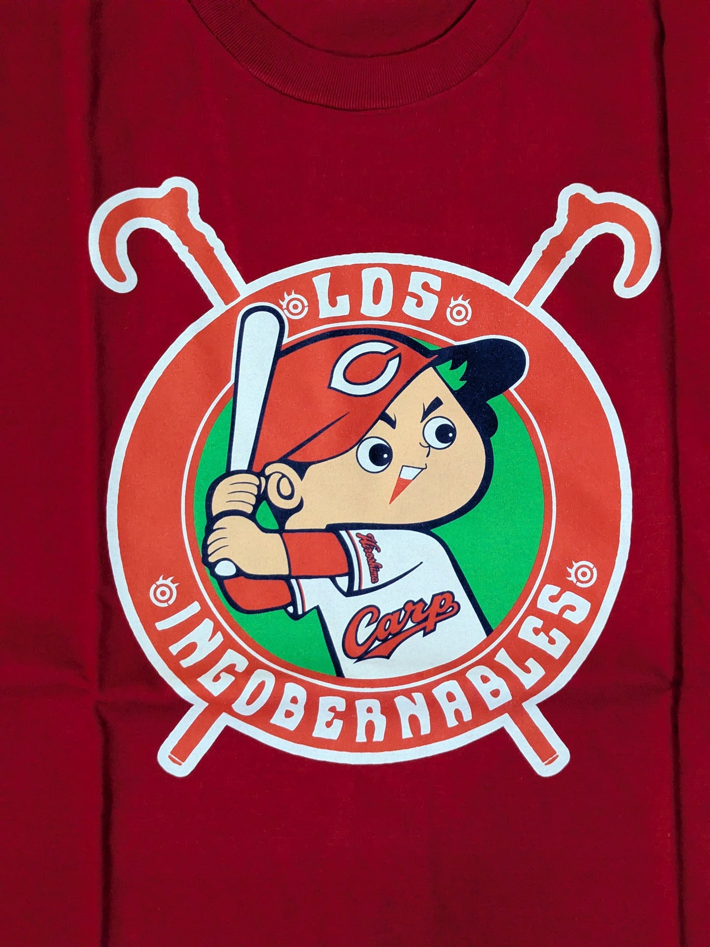 Hiroshima Toyo Carp × Tetsuya Naito "TRANQUILO de Carp" T-shirt (red)