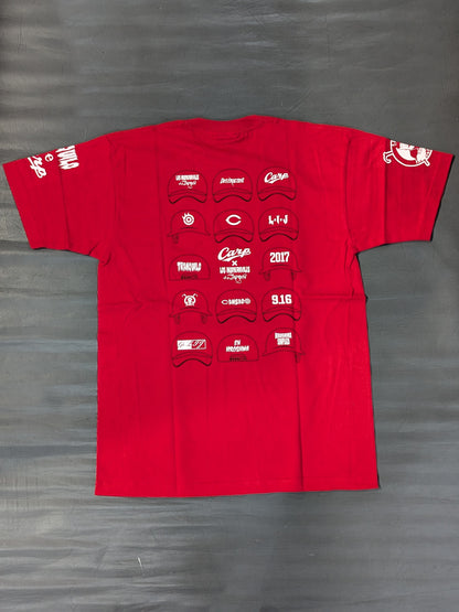 Hiroshima Toyo Carp × Tetsuya Naito "TRANQUILO de Carp" T-shirt (red)