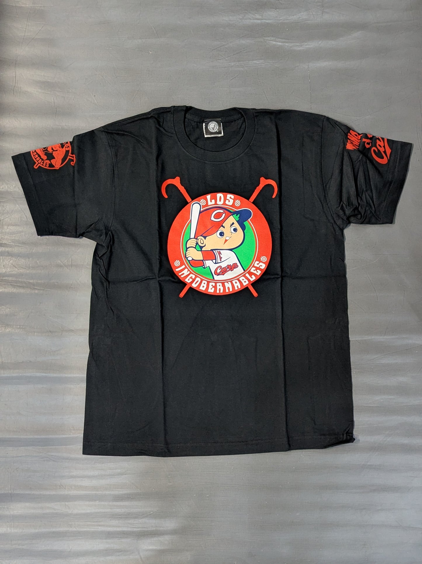 Hiroshima Toyo Carp × Tetsuya Naito "TRANQUILO de Carp" T-shirt (black)