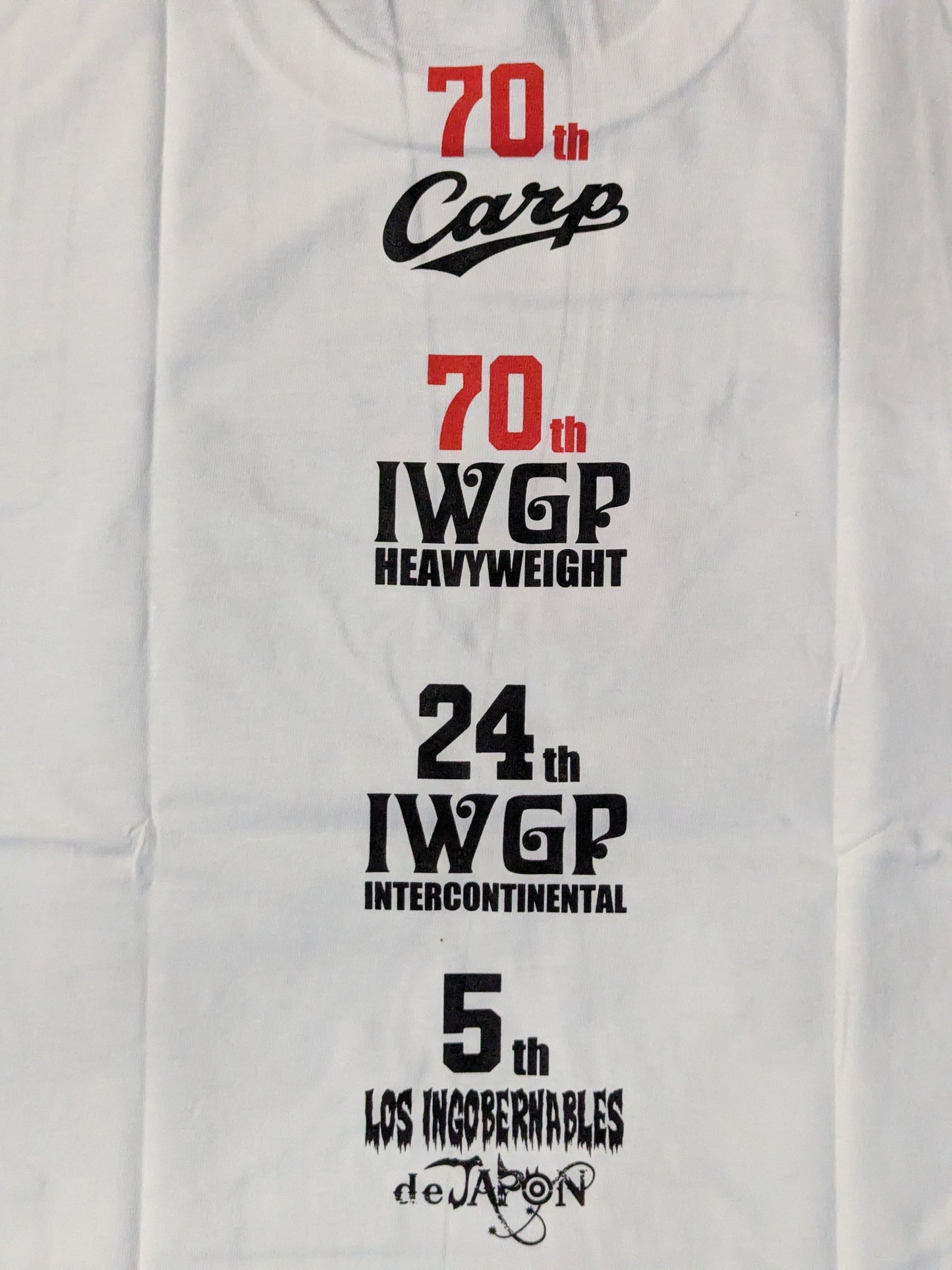 Hiroshima Toyo Carp × Tetsuya Naito "2C7070245" collaboration T-shirt (white× monochrome)