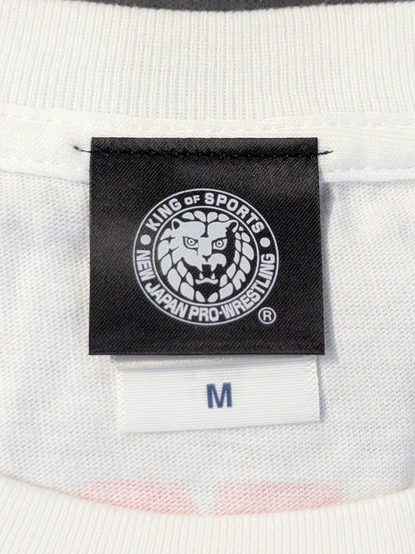Hiroshima Toyo Carp × Tetsuya Naito "2C7070245" collaboration T-shirt (white× monochrome)