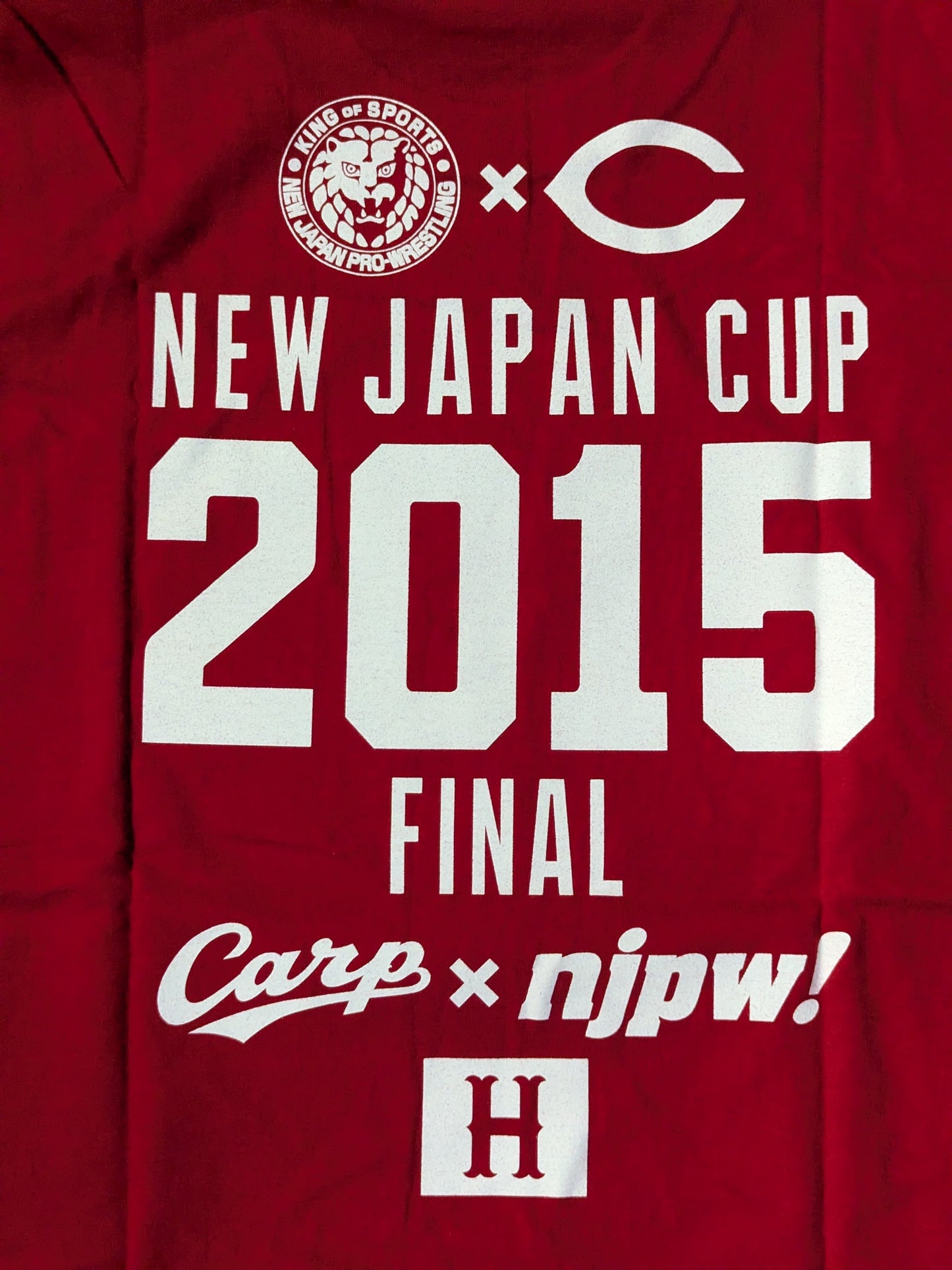 Hiroshima Toyo Carp ×New Japan Pro Wrestling  "NEW JAPAN CUP 2015 FINAL" collaboration T-shirt (red)