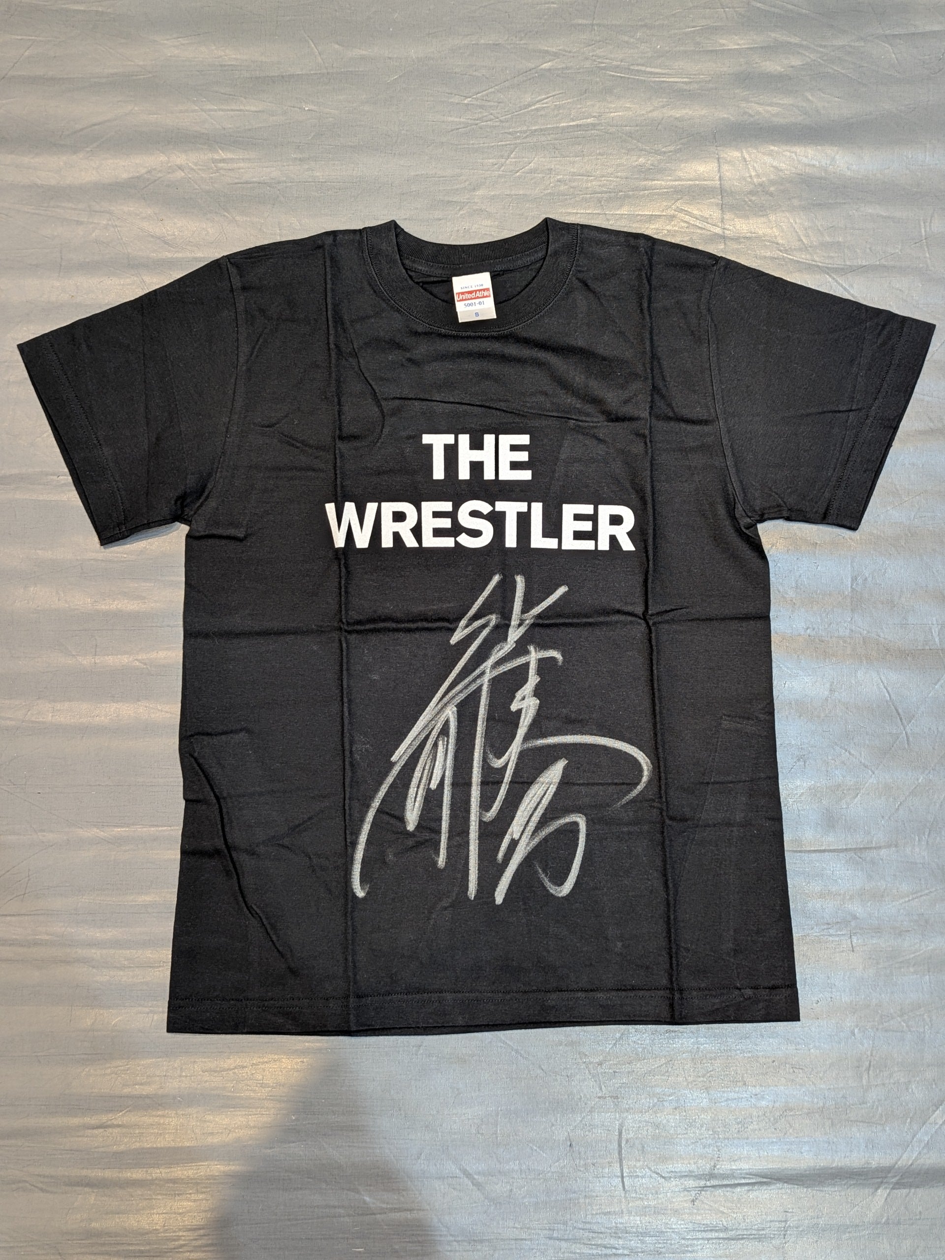 直筆サイン入り】柴田勝頼「THE WRESTLER」Tシャツ – 闘道館