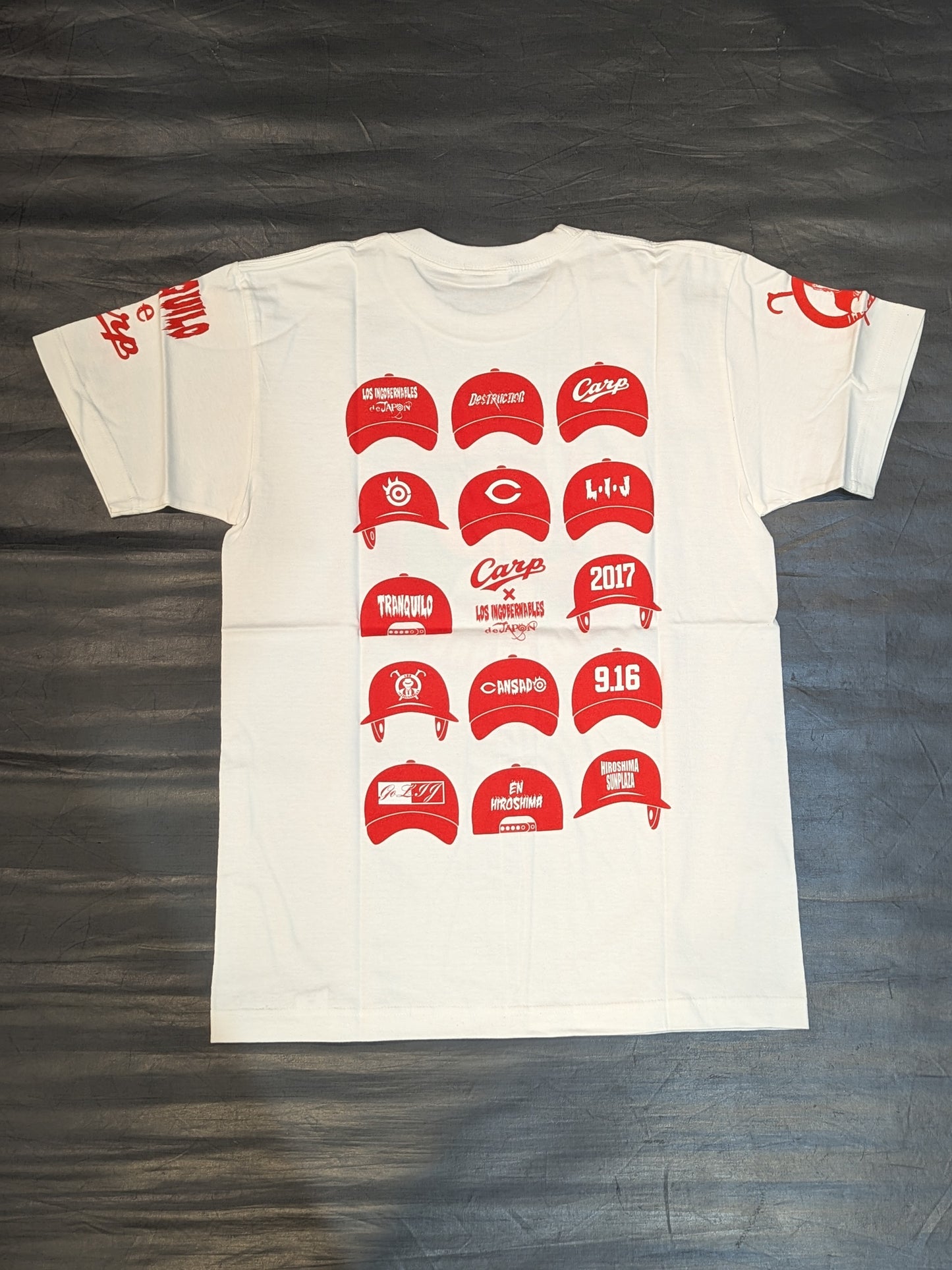 Hiroshima Toyo Carp × Tetsuya Naito "TRANQUILO de Carp" T-shirt (white)