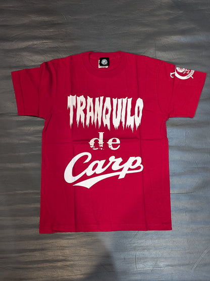 Hiroshima Toyo Carp × Tetsuya Naito "TRANQUILO de Carp" T-shirt (red)