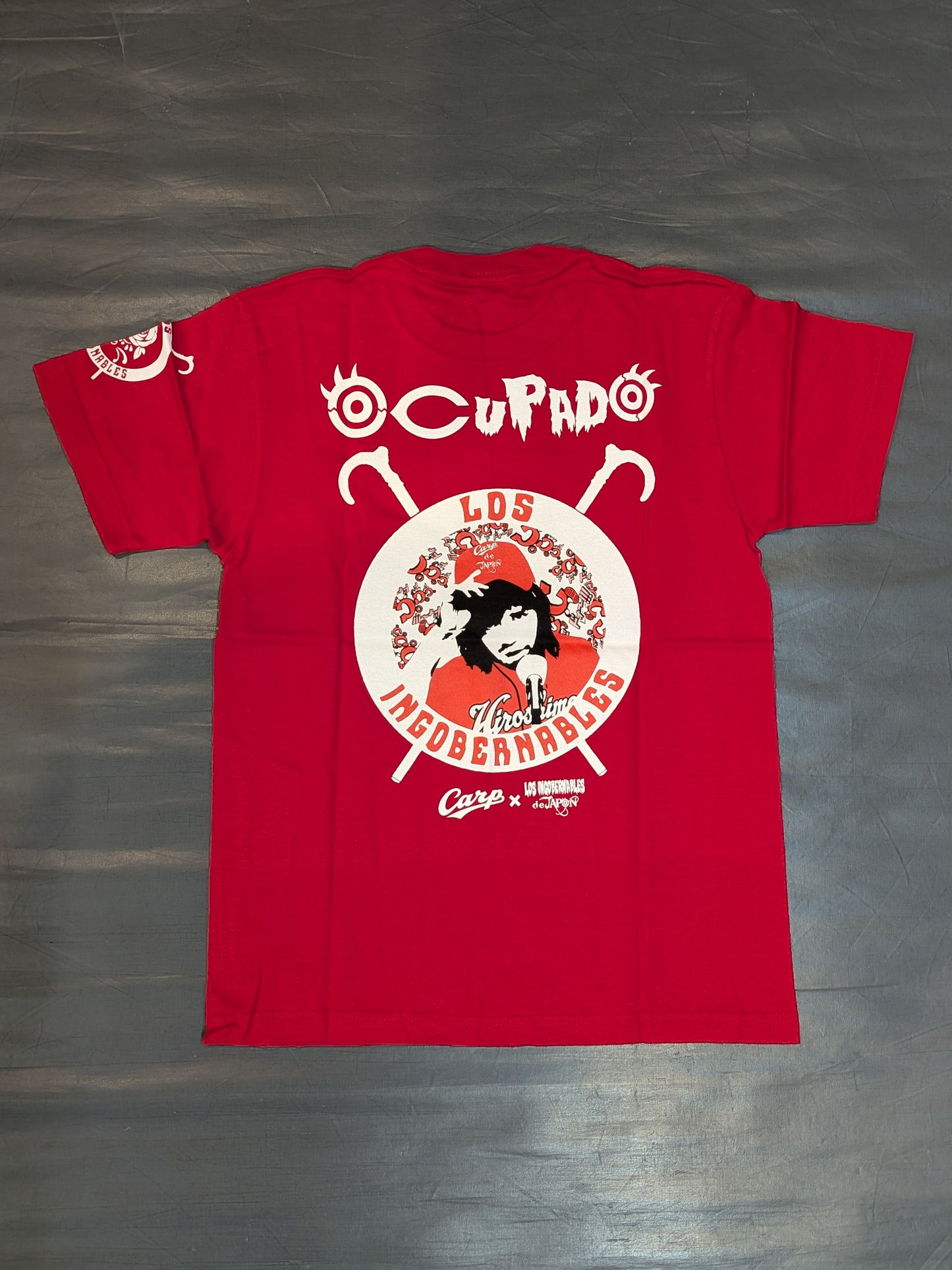 Hiroshima Toyo Carp × Tetsuya Naito "TRANQUILO de Carp" T-shirt (red)