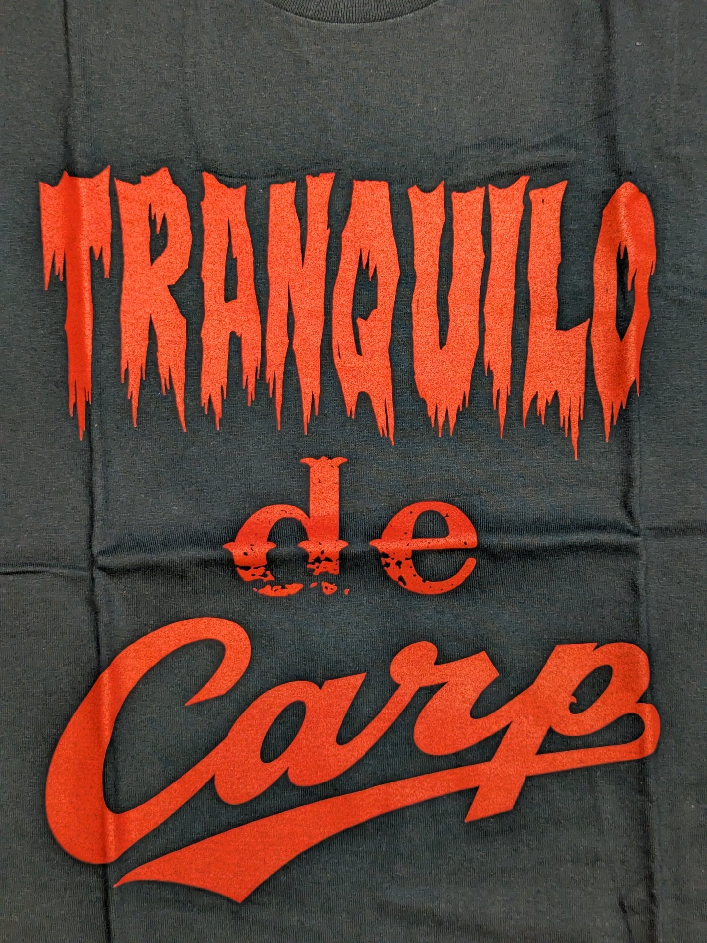 広島東洋カープ×内藤哲也「TRANQUILO de Carp」Tシャツ(ブラック)