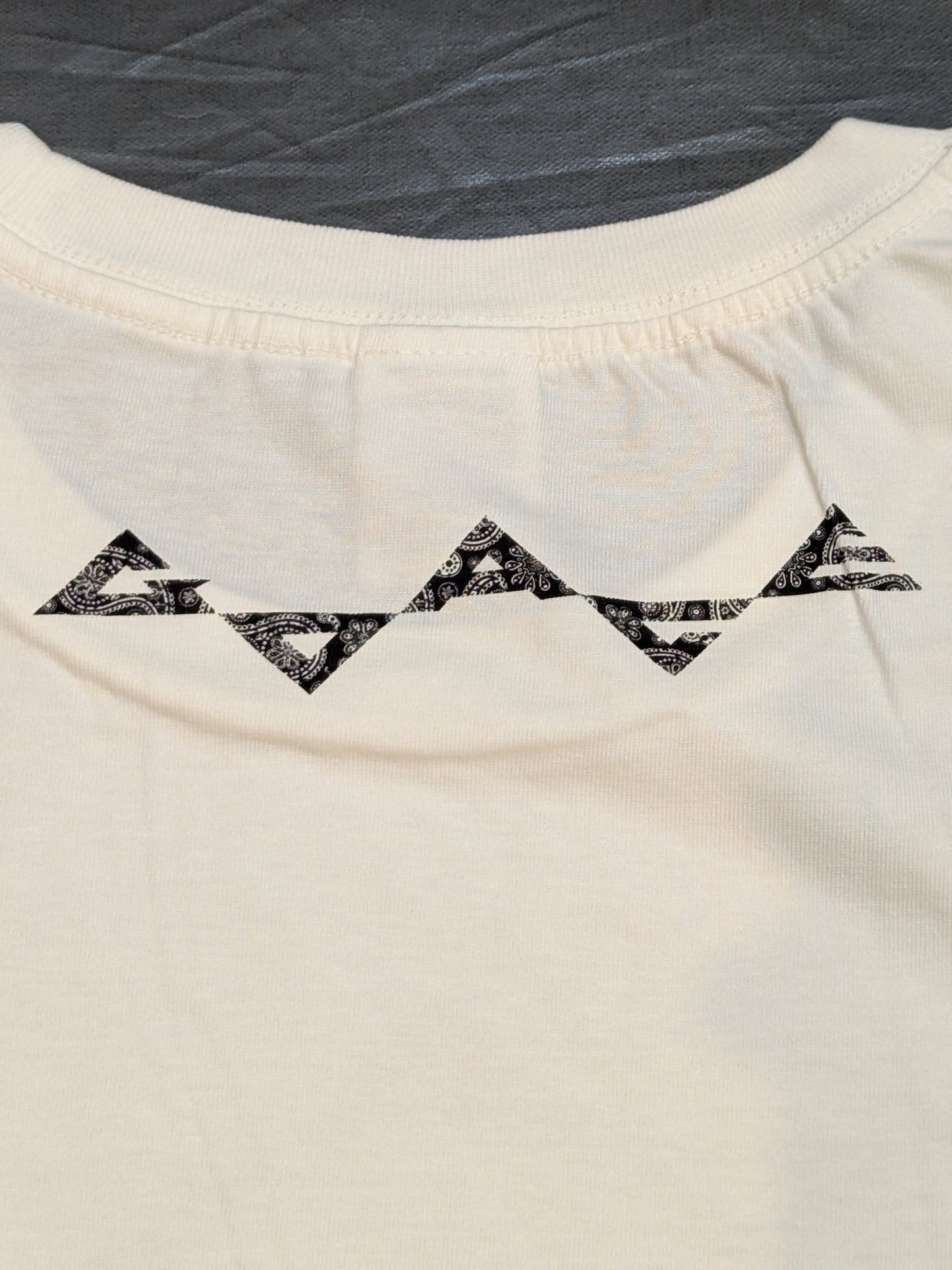 Hiroshi Tanahashi  "GO ACE Paisley" T-Shirt (Off-White)
