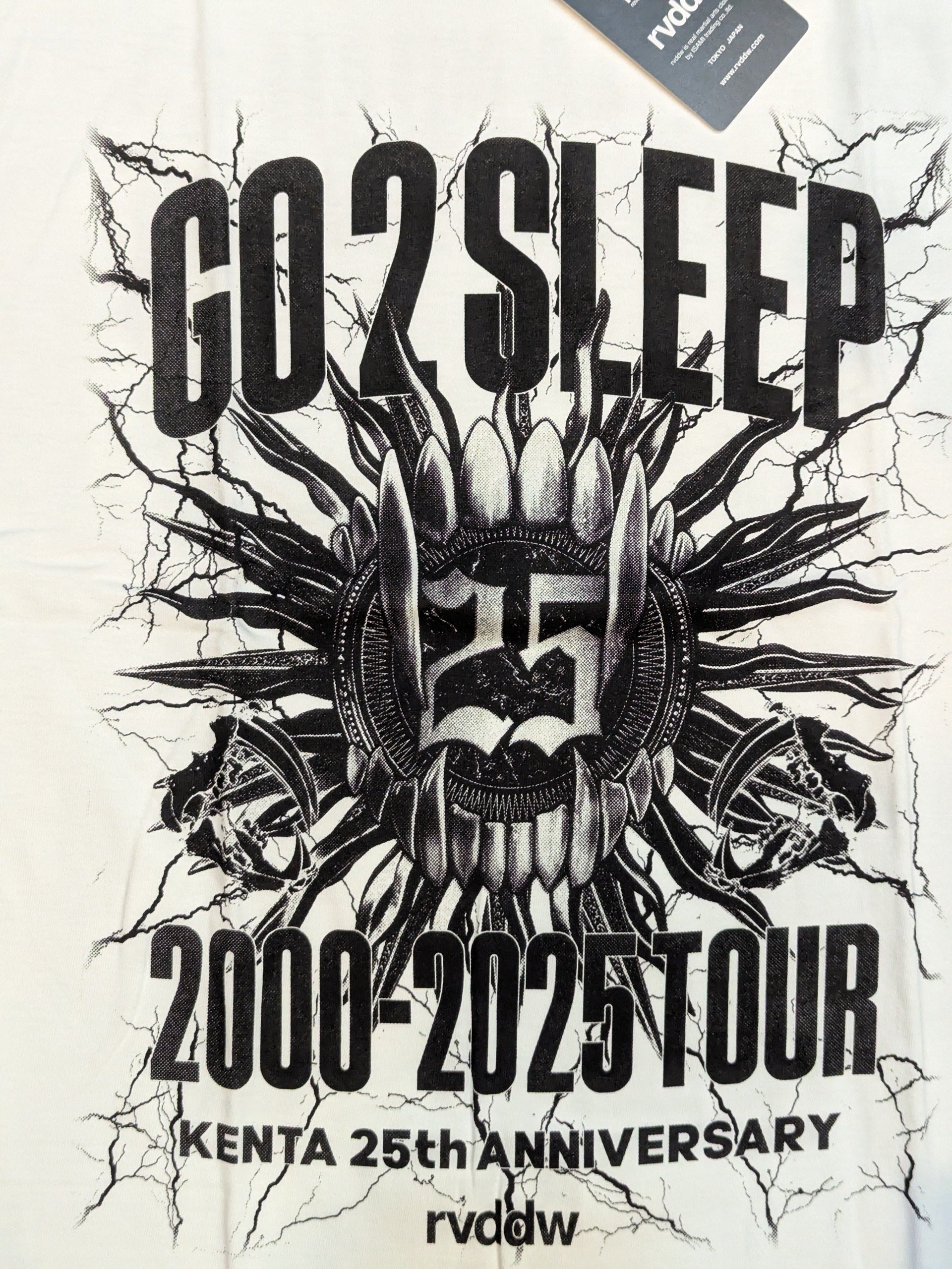 KENTA「GO 2 SLEEP 2000-2025 TOUR」Tシャツ(ホワイト) – 闘道館