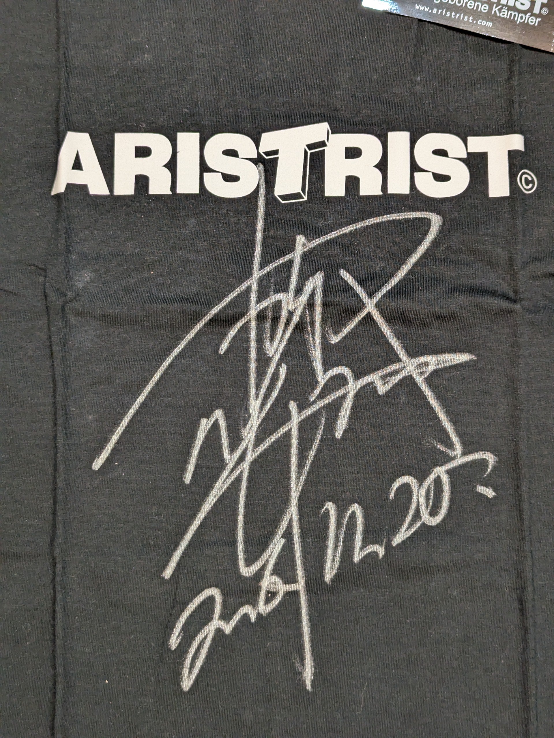 蝶野正洋 直筆サイン入り】ARISTRIST AT ロゴ Tシャツ(ブラック) – 闘道館