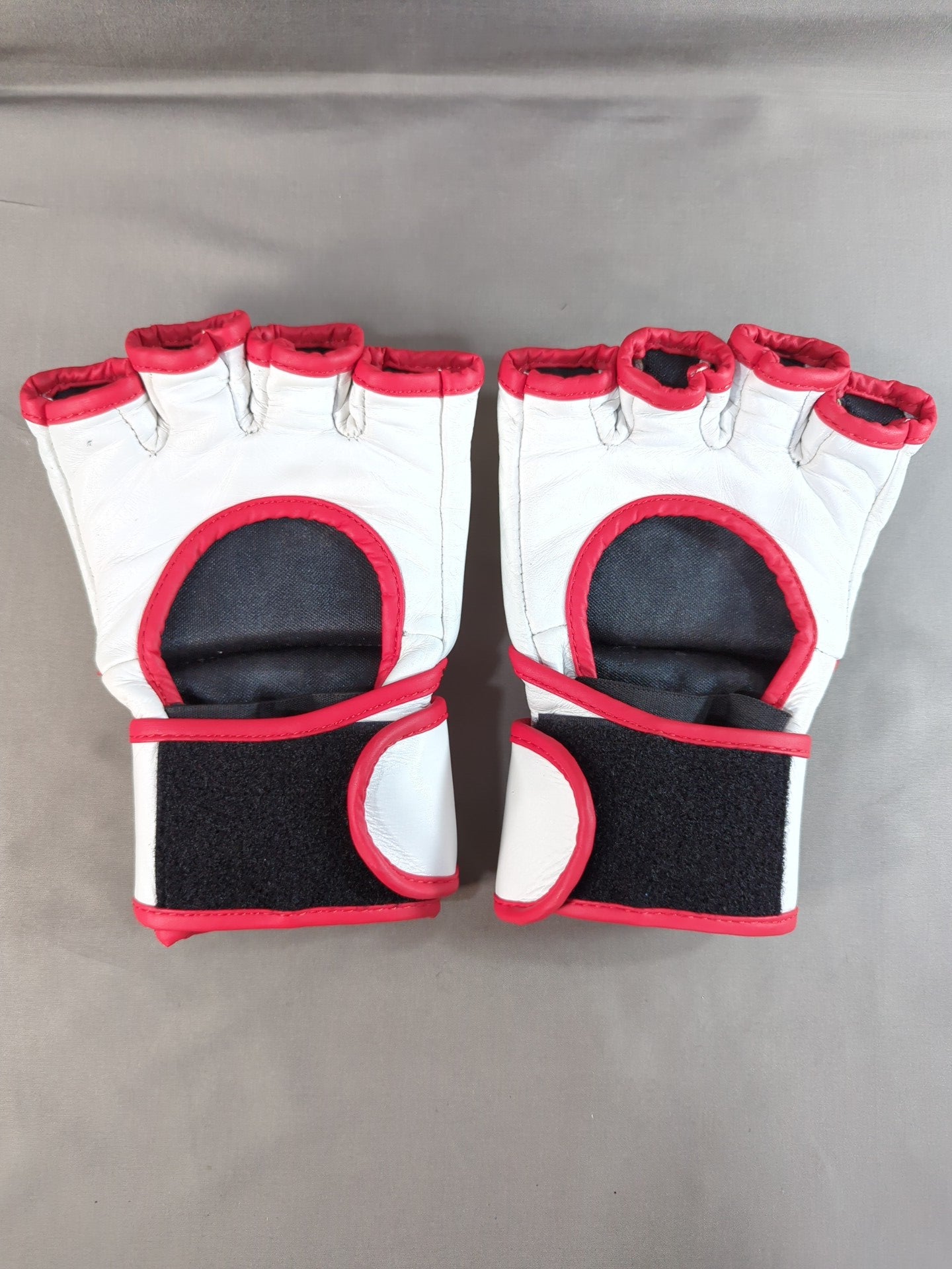 GLOBAL SPORTS Open Finger Gloves