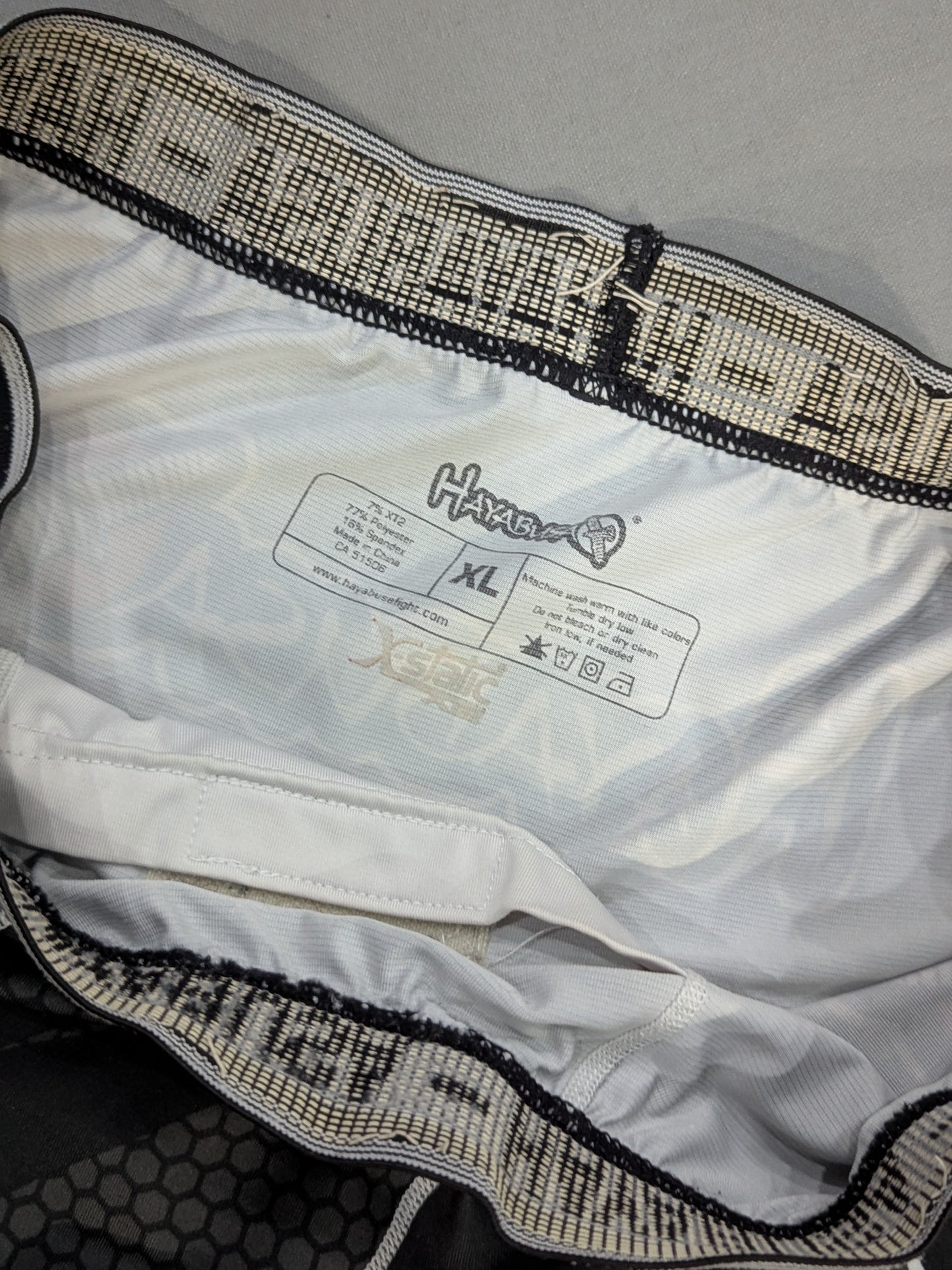 HAYABUSA ファイトショーツ②(黒×グレー)