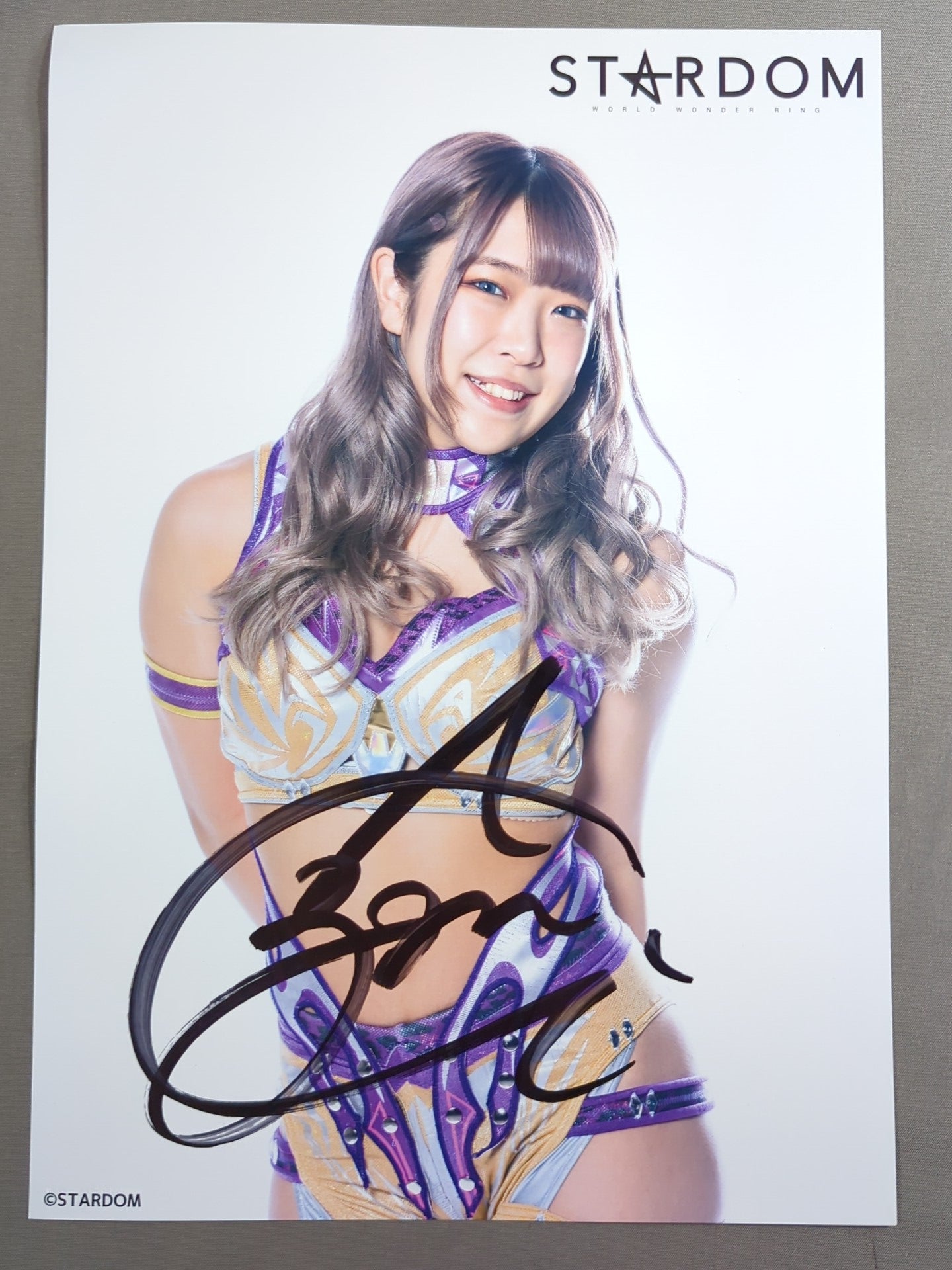 k　　スターダム　AZM　アズミ　直筆サイン入り写真集　未開封 AZM 直筆サイン入り スターダムポートレート(T-3) – 闘道館