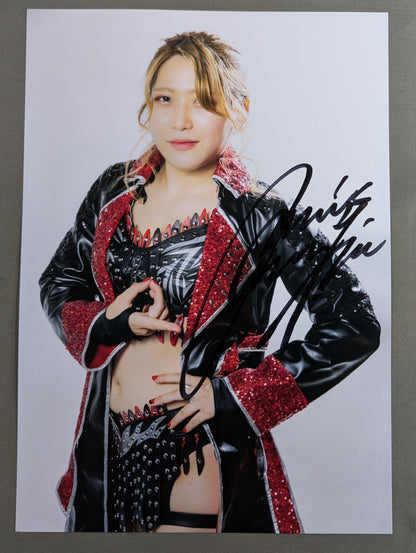 Utami Hayashishita  hand signed autograph  Starda Pro-Photo  (V-7)