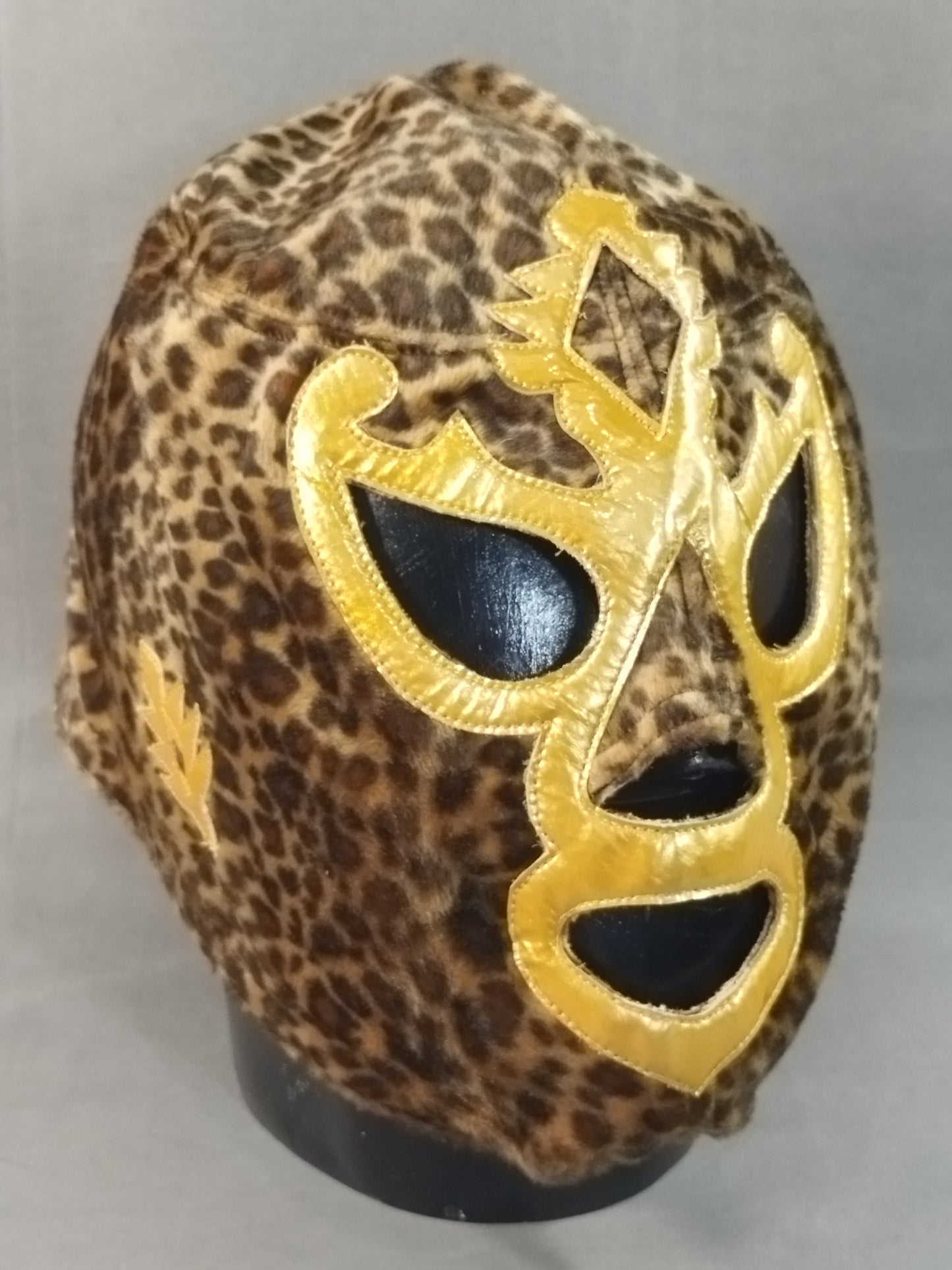 Mil Mascaras 