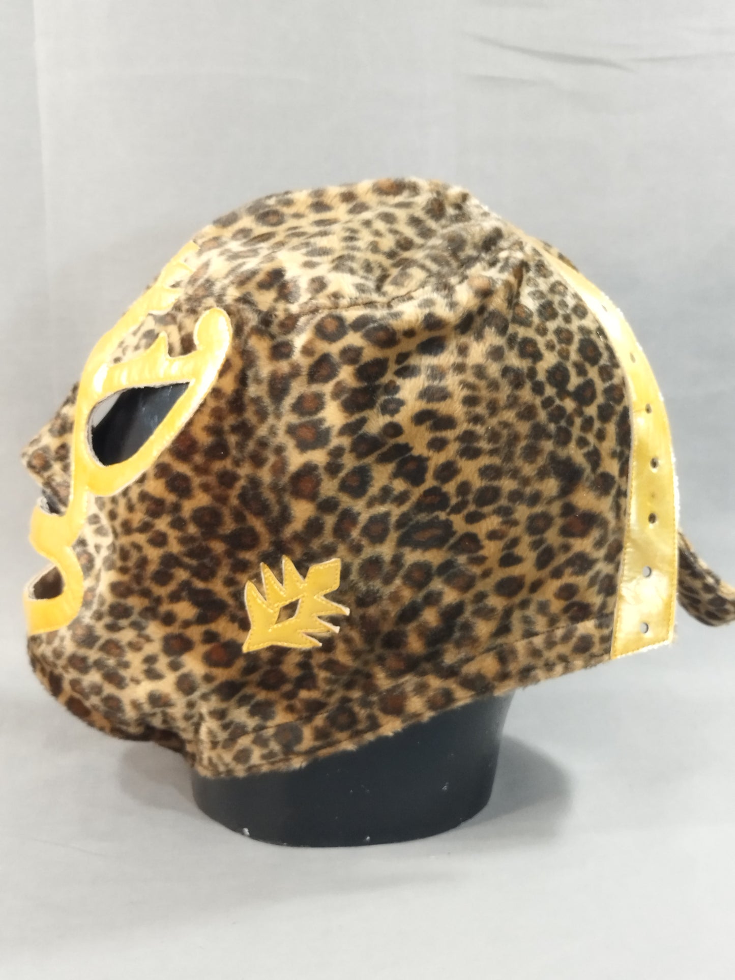 Mil Mascaras 