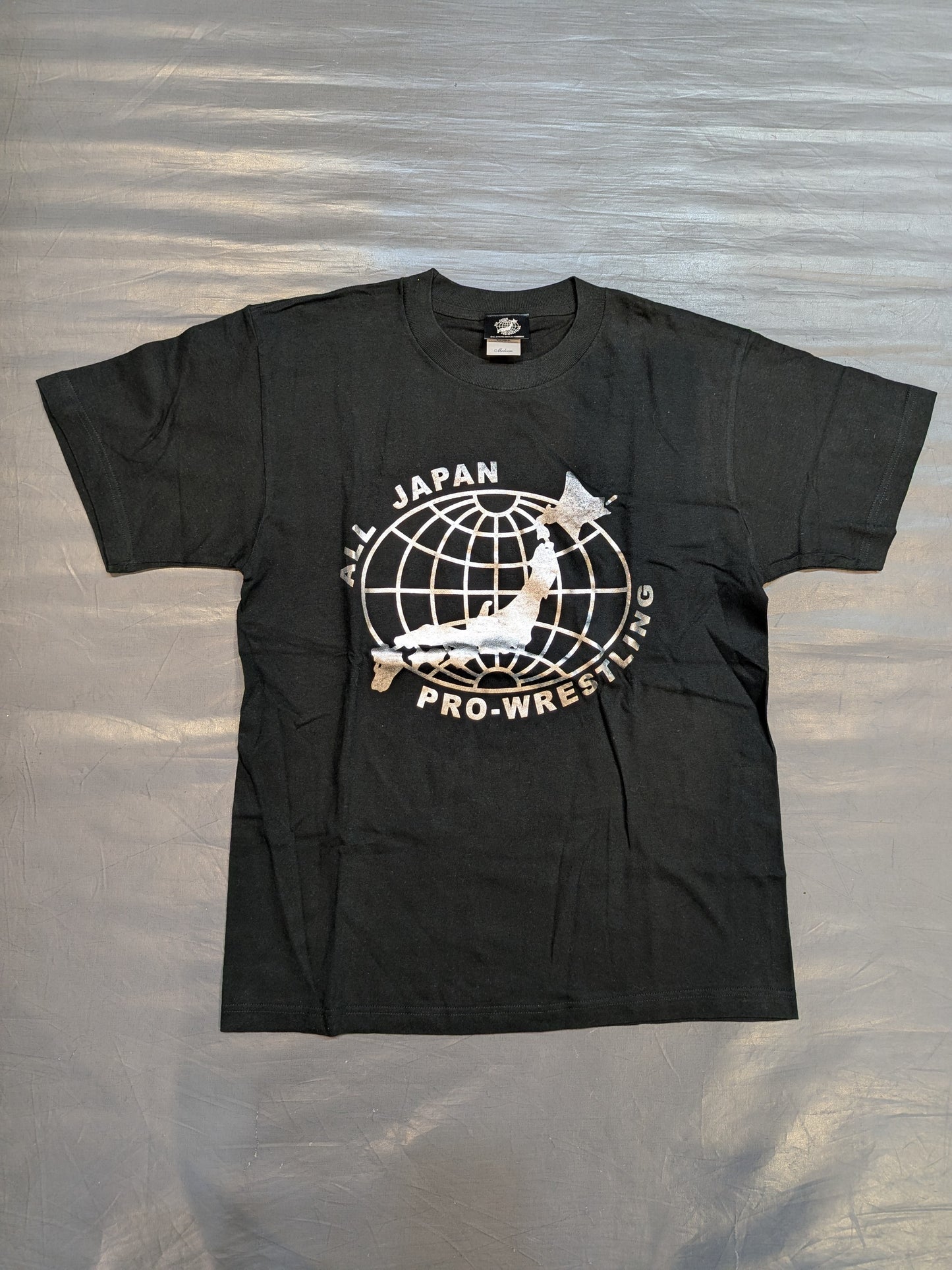 全日本プロレス「35周年」ロゴ Tシャツ(ブラック×シルバー)