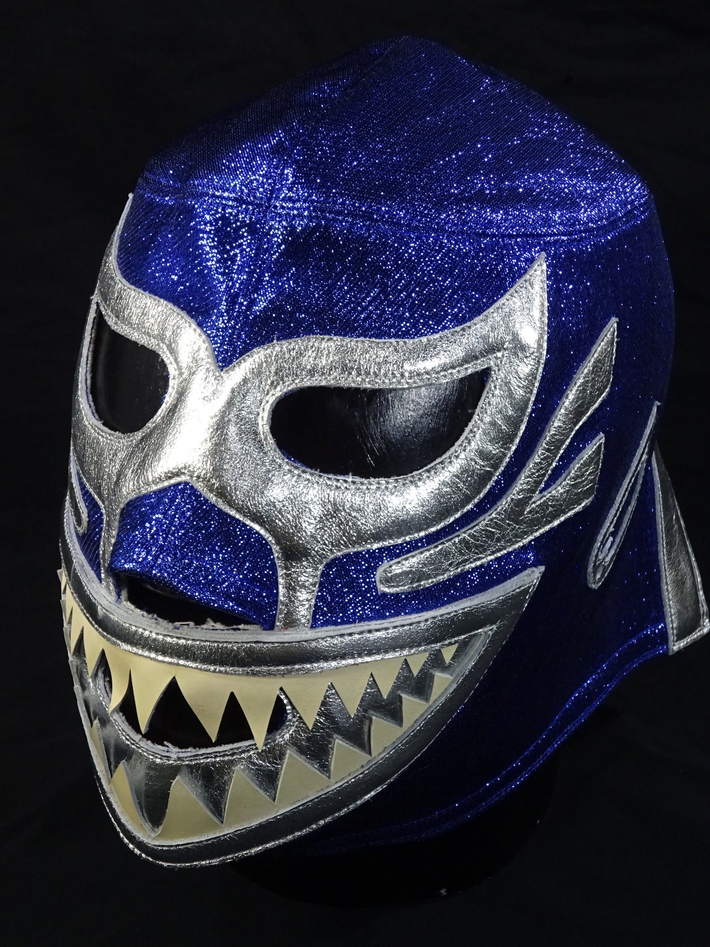 Mil Mascaras 