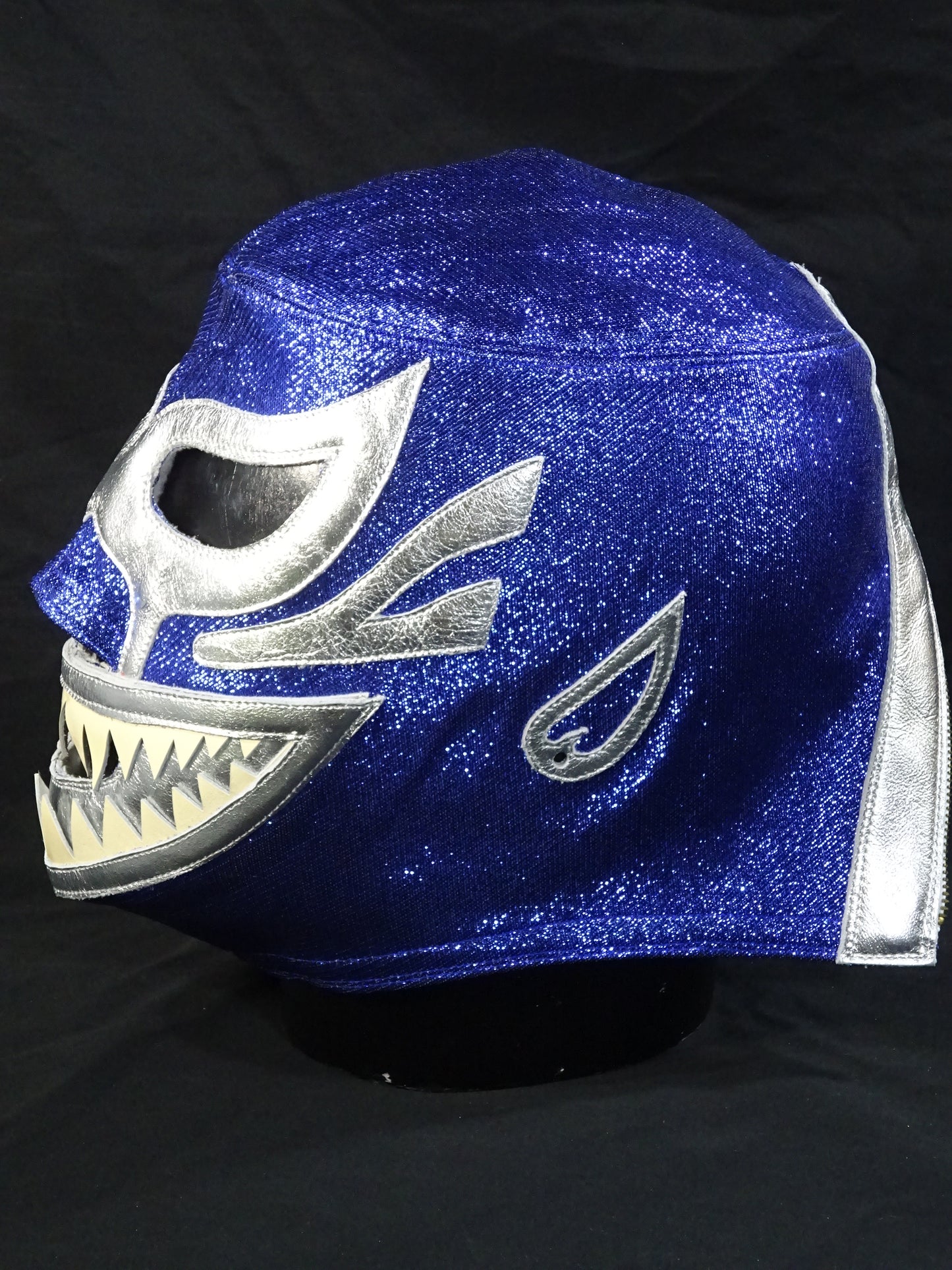 Mil Mascaras 