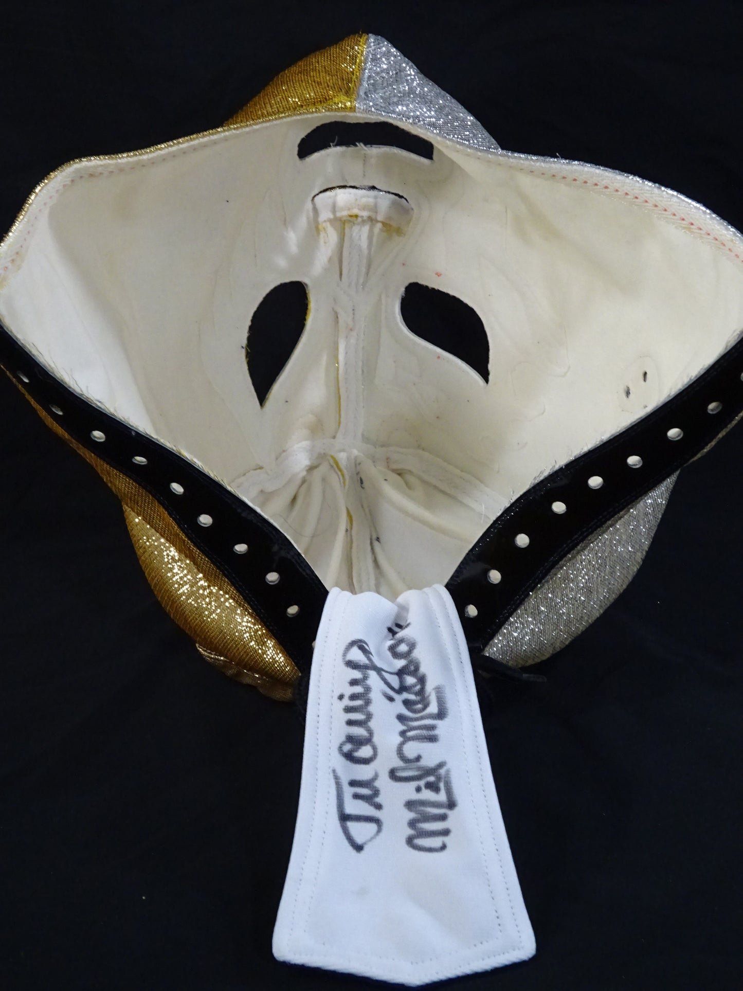 Mil Mascaras 