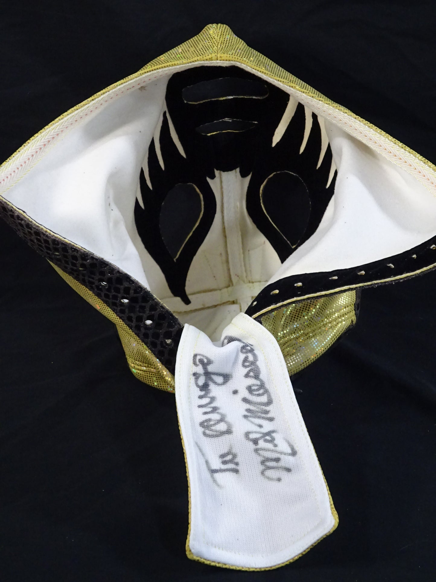 Mil Mascaras 