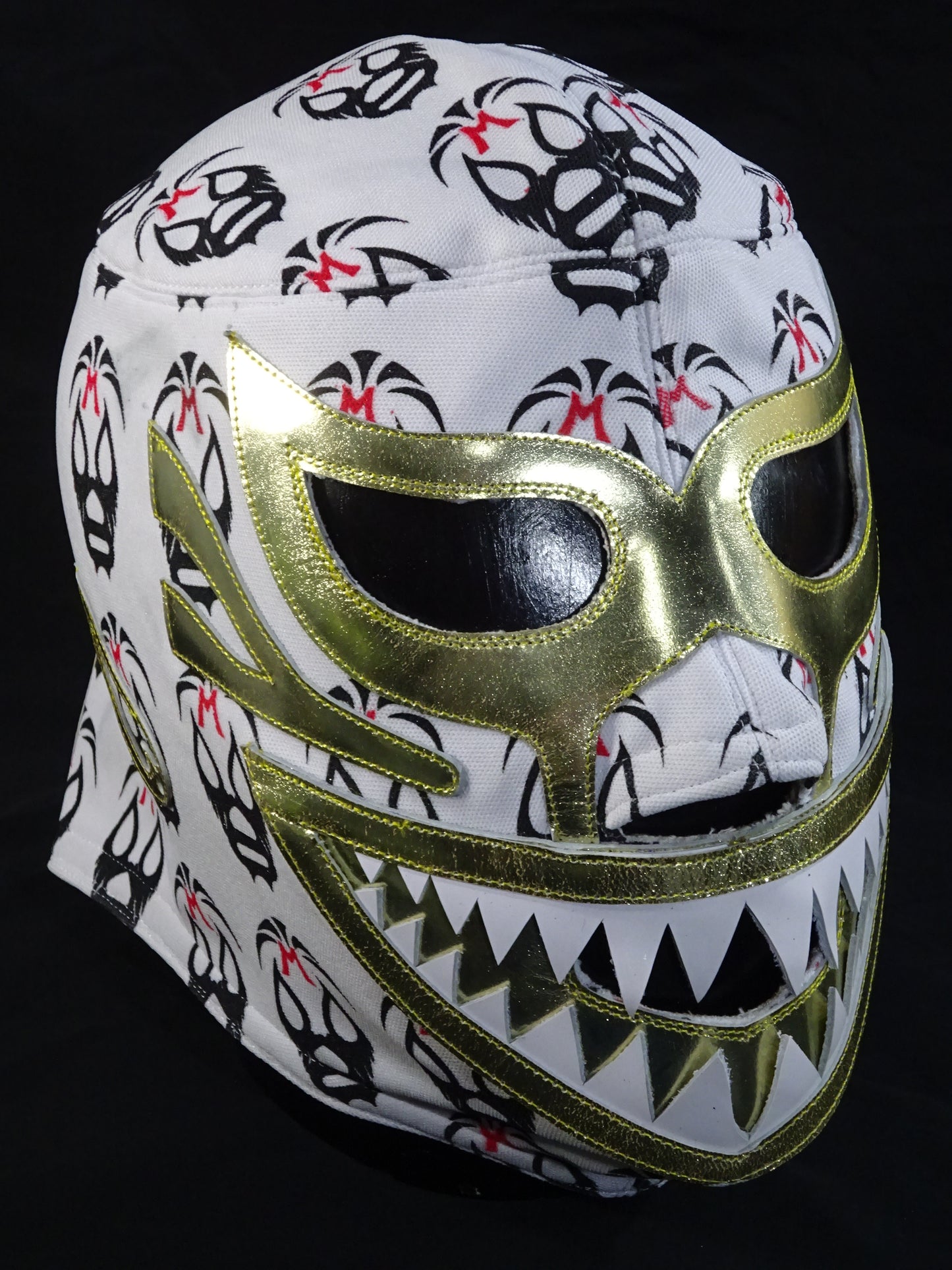 Mil Mascaras 