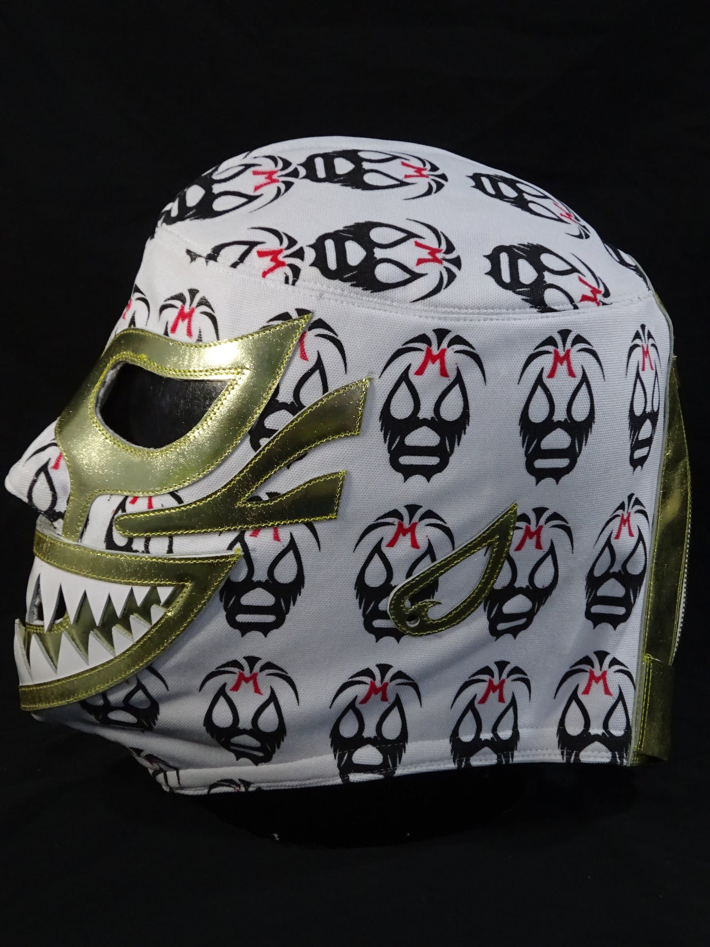 Mil Mascaras 
