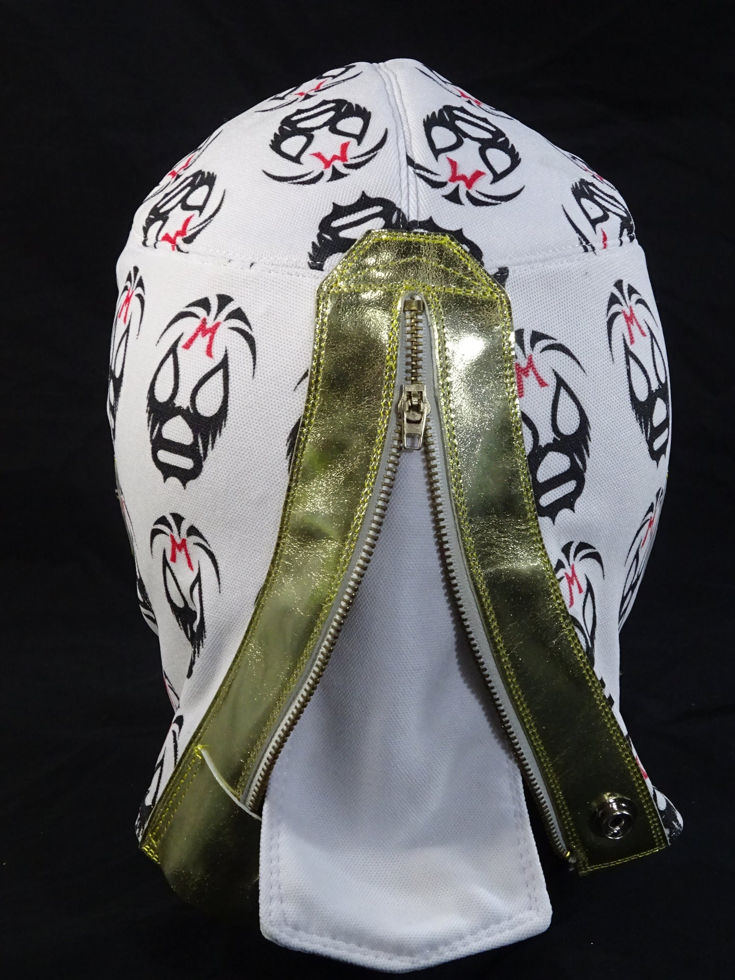 Mil Mascaras 