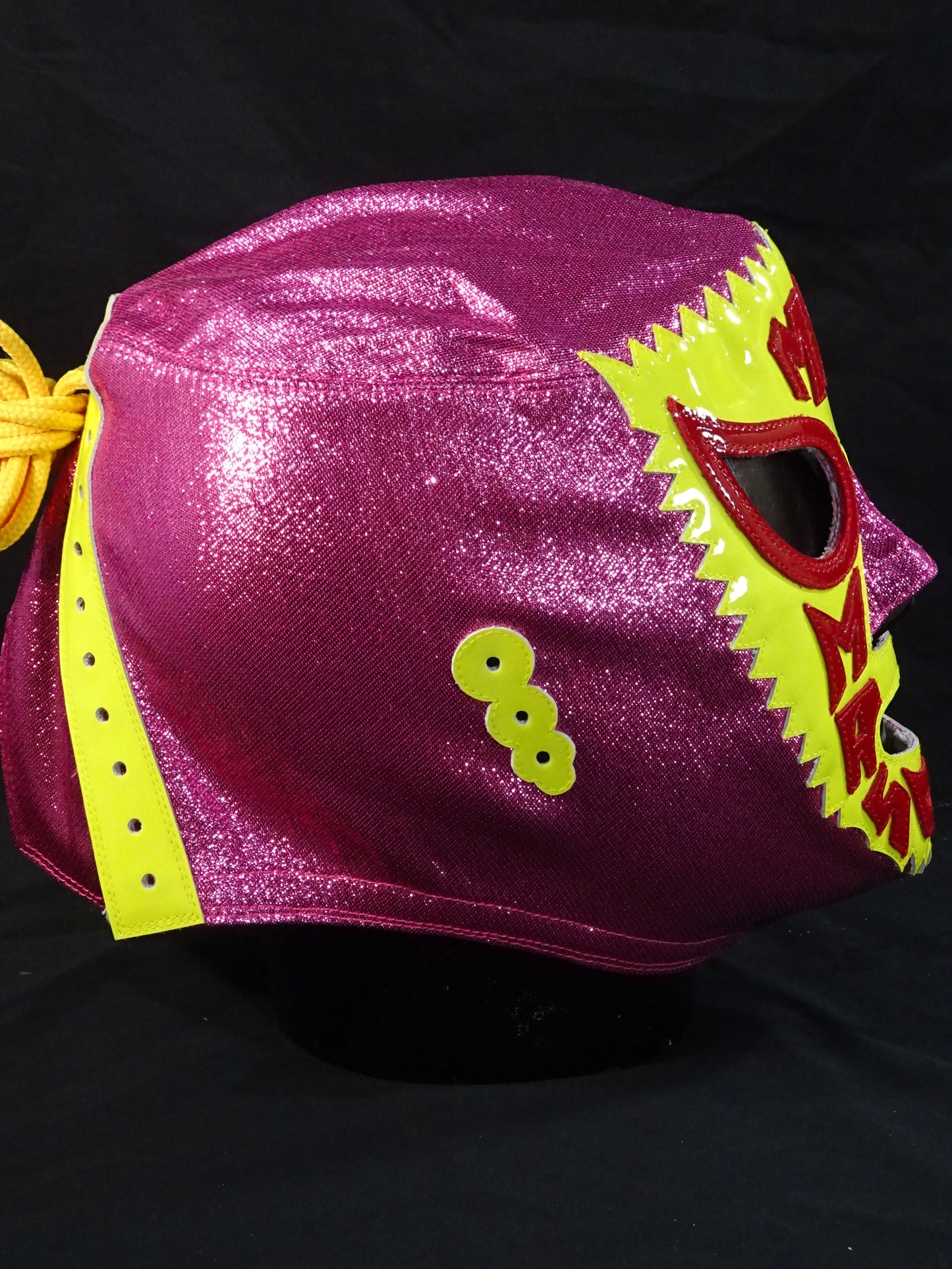Mil Mascaras 