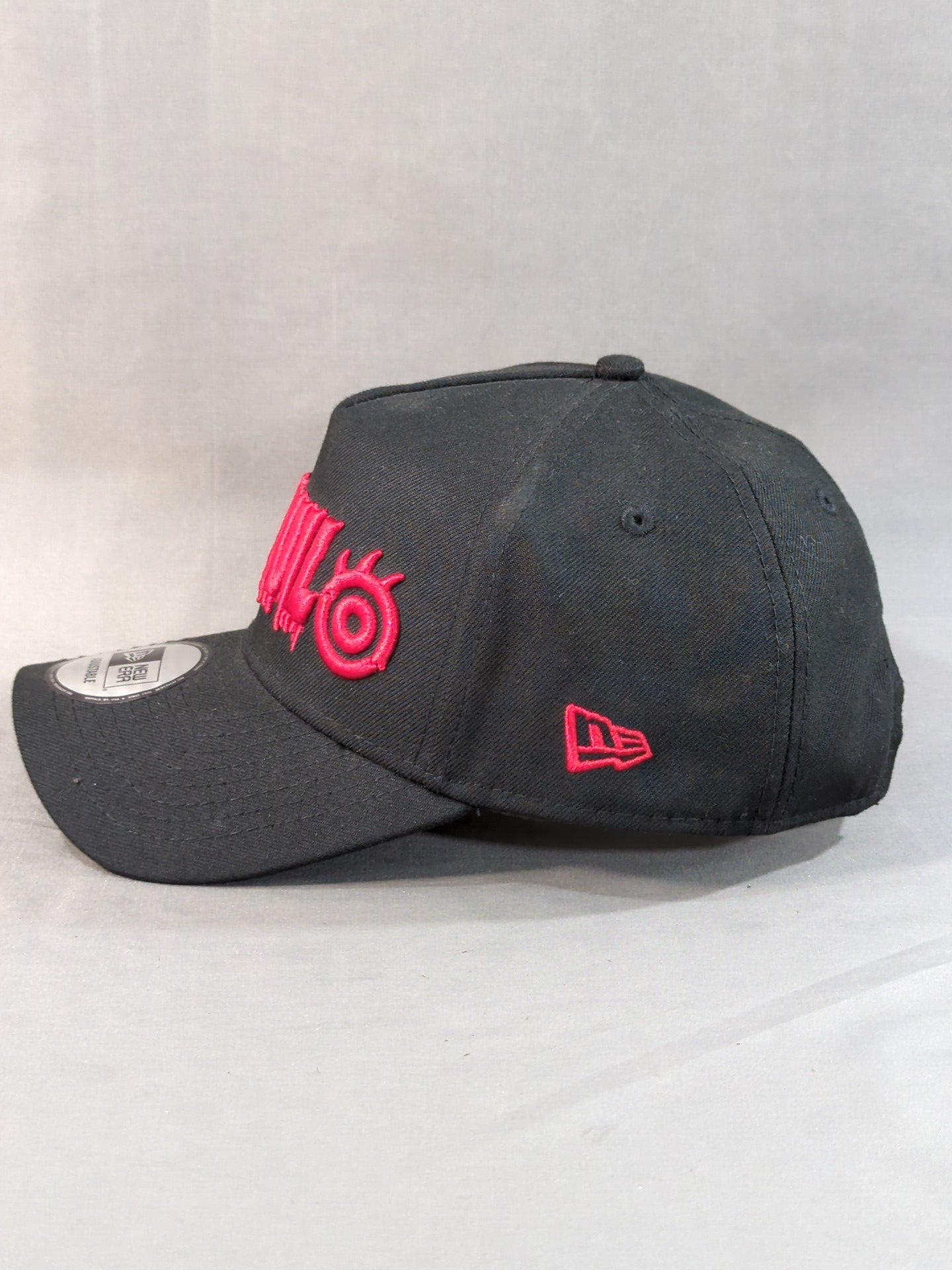内藤哲也×NEW ERA(R) 9FORTY(TM) A-Frame キャップ②(ブラック×レッド