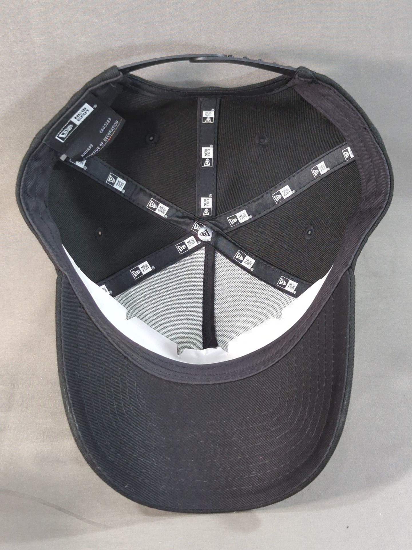 内藤哲也×NEW ERA(R) 9FORTY(TM) A-Frame キャップ②(ブラック×レッド