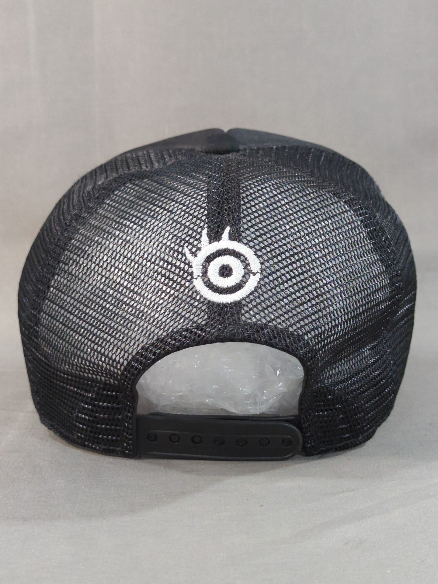 Tetsuya Naito L.I.J "INGOBERNABLES" Mesh Cap (2) (Black× White)