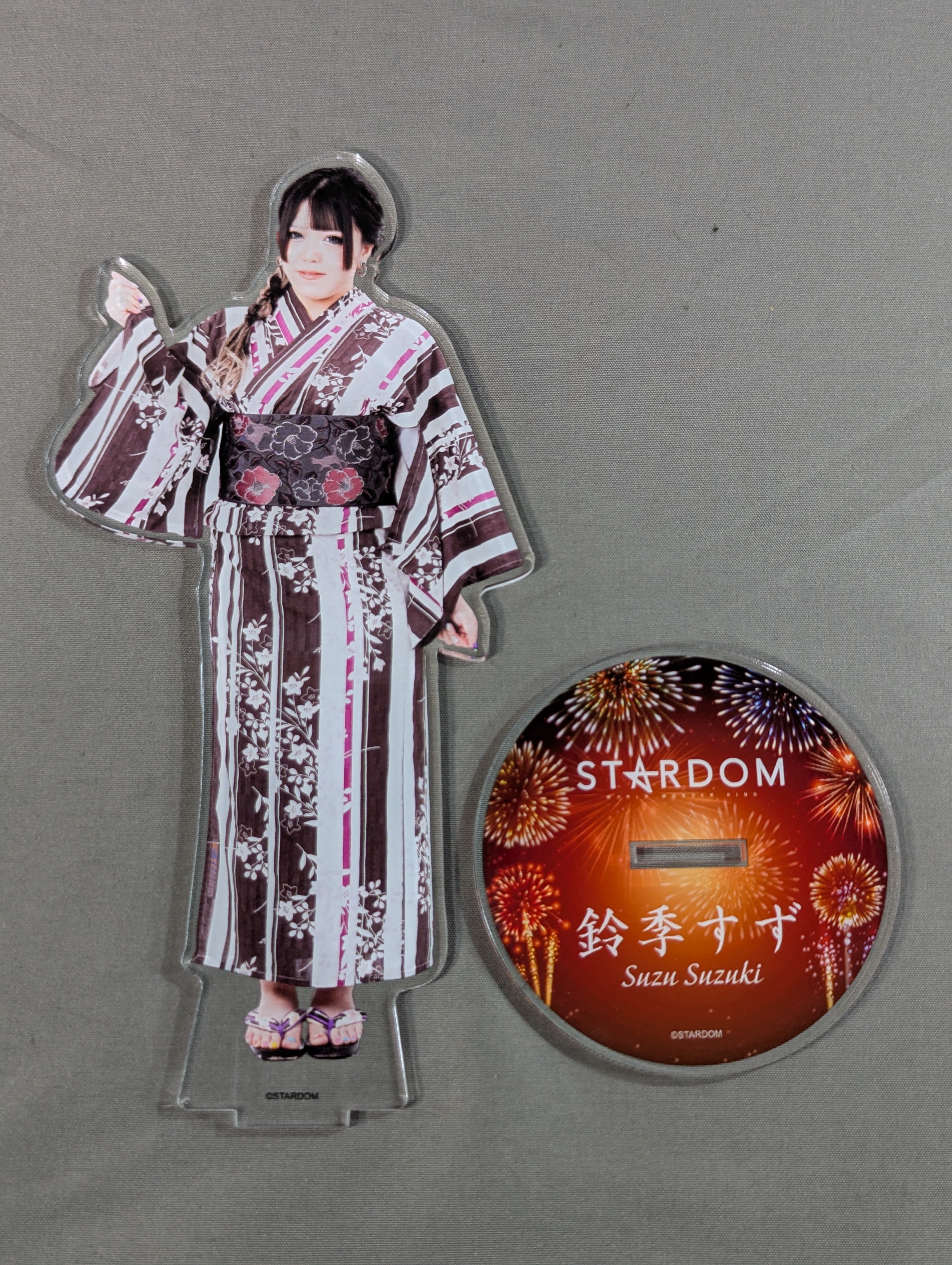 鈴季すず STARDOM ビッグアクリルスタンド 2024(浴衣) – 闘道館