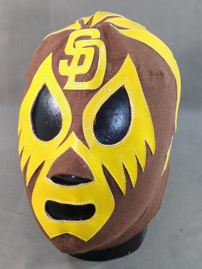Mil Mascaras 
