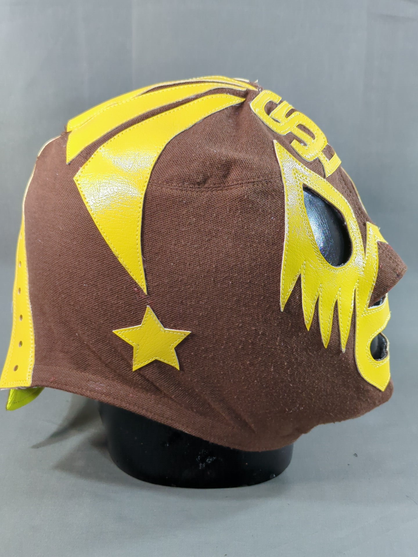 Mil Mascaras 