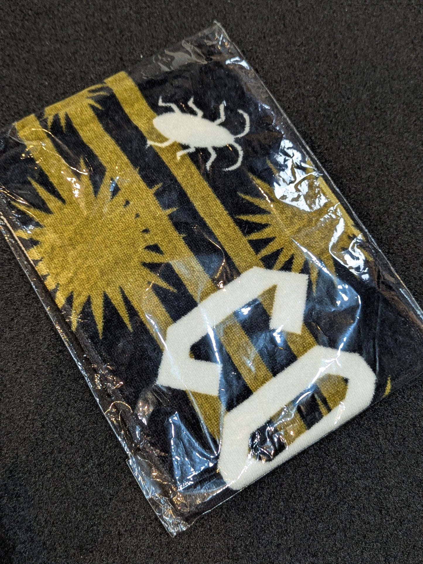 Papa wa Trouble Champion 'Cockroach Mask' Scarf Towel