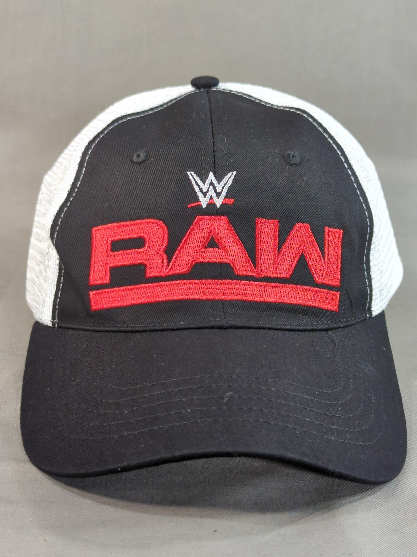 ★WWE 日本公演プレミアム席特典★ RAW メッシュキャップ(WWE/ブラック)