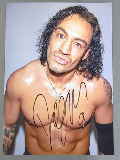 Daga hand signed autograph Pro-Photo (A-2)