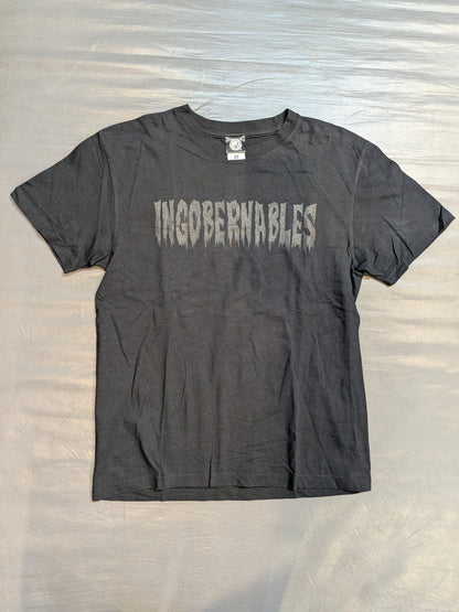 BUSHI  "INGOBERNABLES" T-shirt (Black×Black)