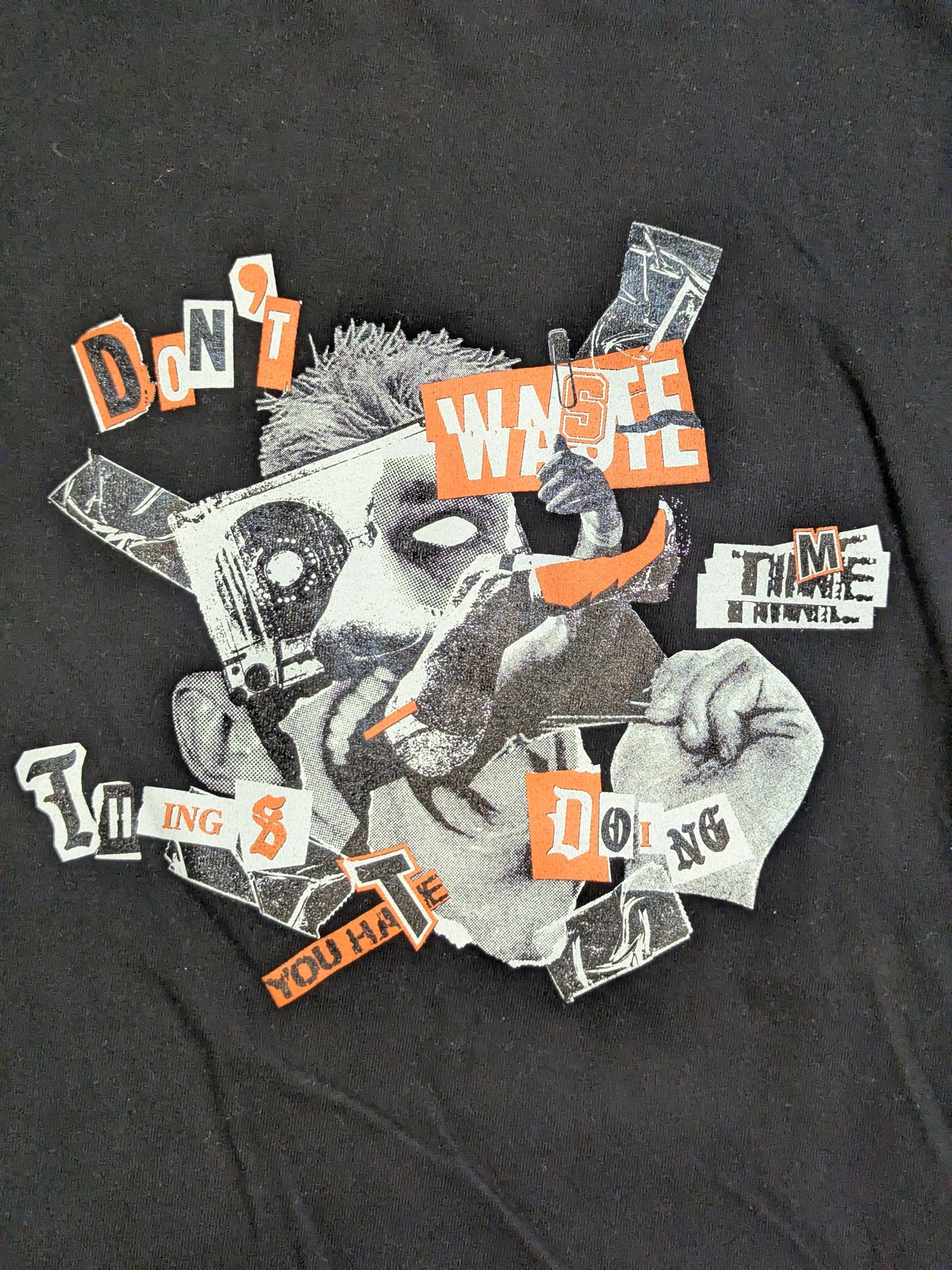 ザック・セイバーJr.「DON'T WASTE TIME DOING THINGS YOU HATE」Tシャツ